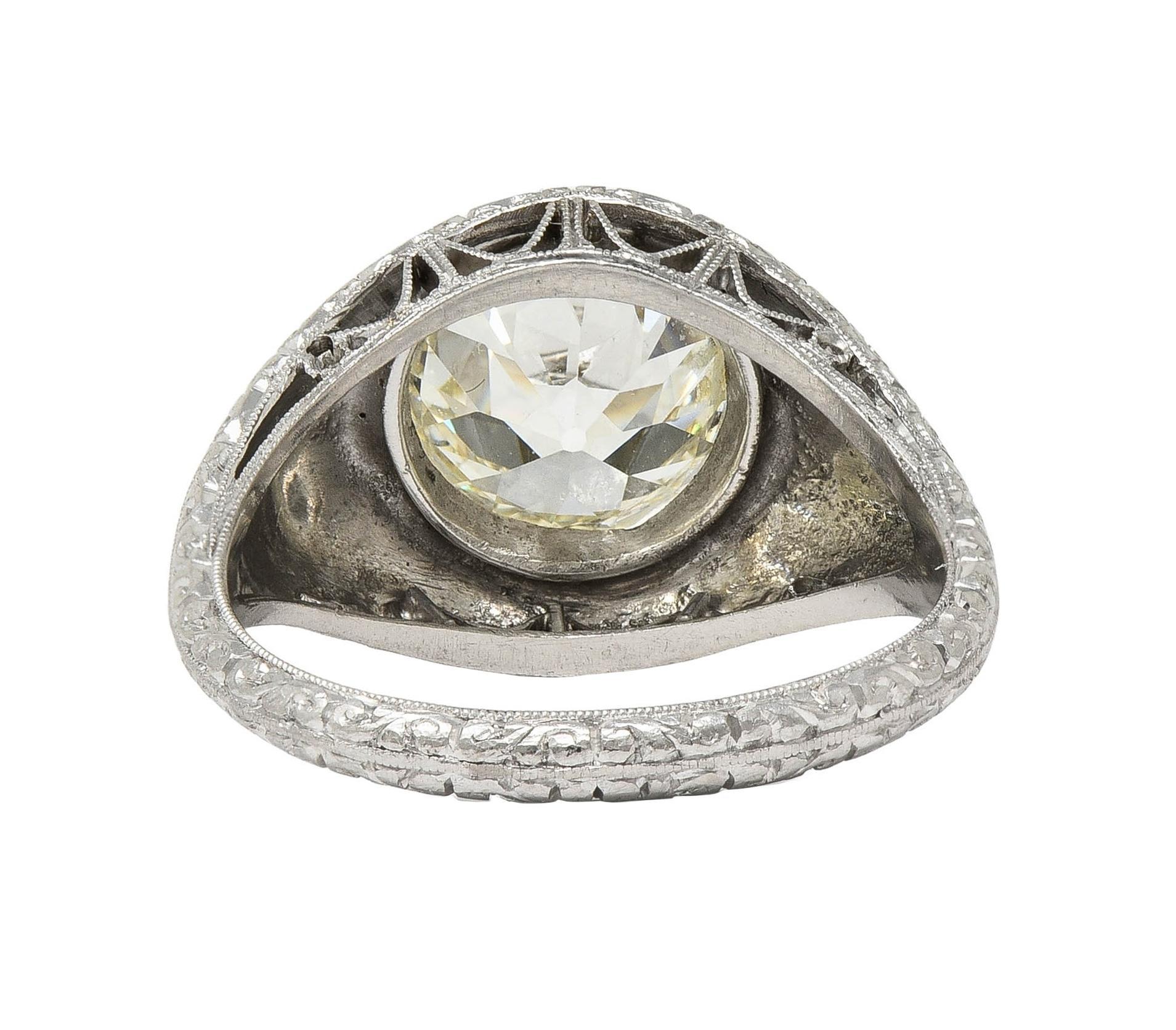 Women's or Men's Art Deco 3.07 CTW Old European Diamond Platinum Vintage Foliate Engagement Ring For Sale