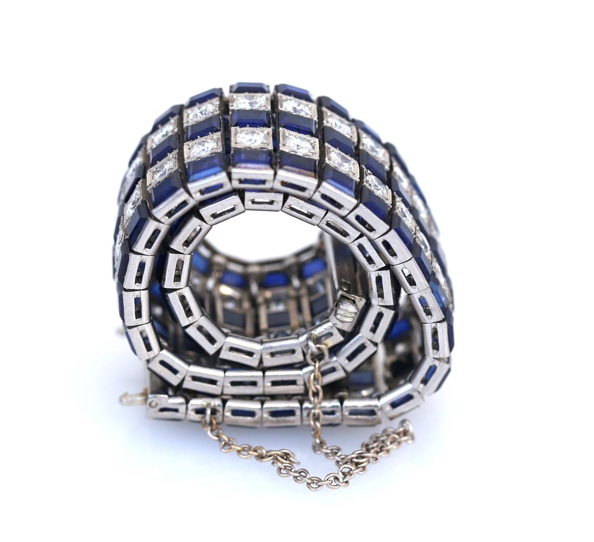 Women's or Men's Art Deco 30 Carat Sapphires 10 Carat Diamonds Platinum Tennis Bracelet, 1920 For Sale