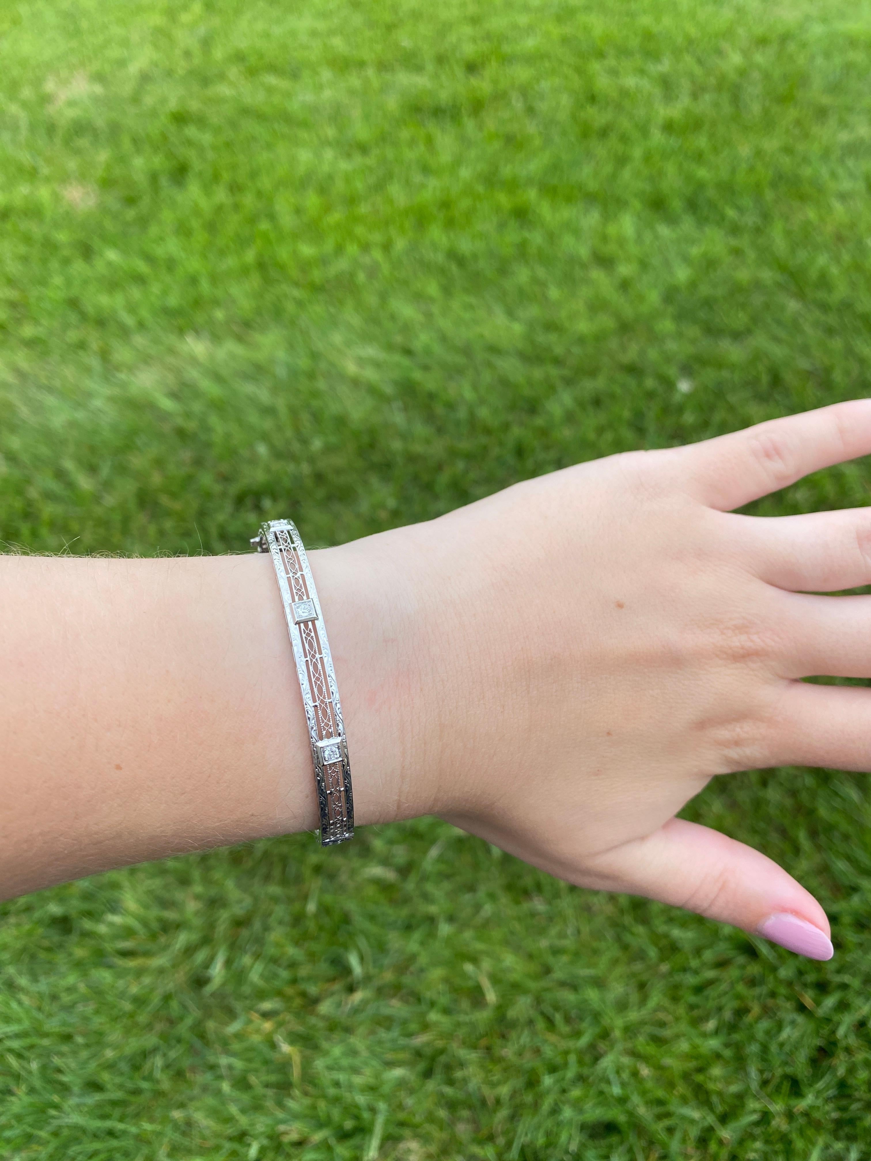 Bracelet Art Déco avec diamant .30ctw, or blanc 14k, longueur 7 pouces Unisexe en vente