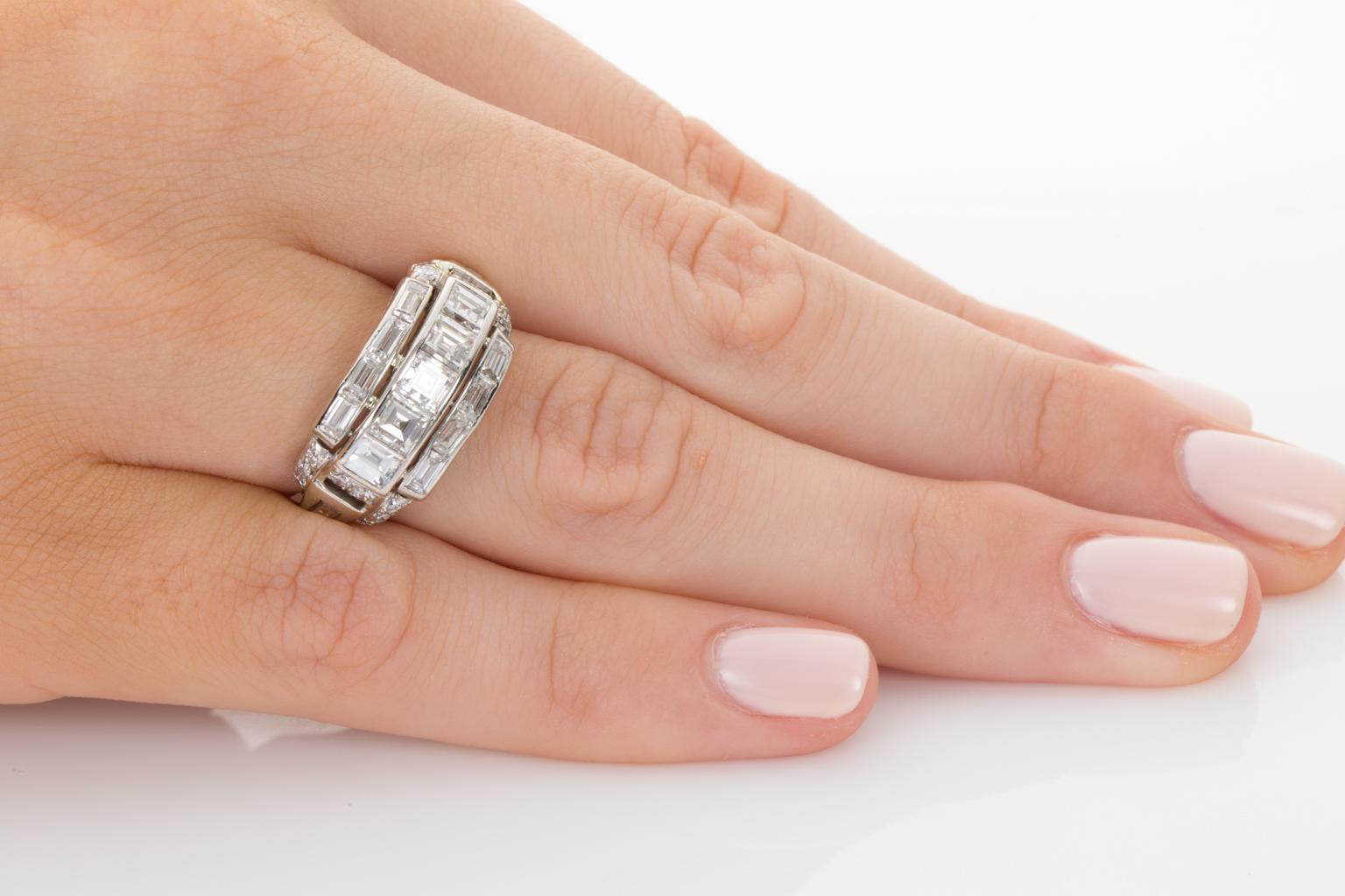 Art Deco 3.11 Carat Carre Cut Diamond and Platinum Band Ring 5