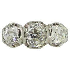 Bague Art déco à trois pierres avec diamant taille ancienne de 3,20 carats