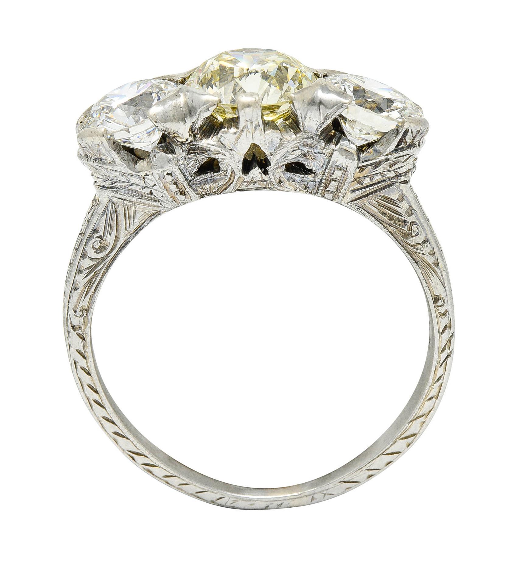 Art Deco 3.20 Carats Diamond & Yellow Diamond 18 Karat Gold Three Stone Ring 3