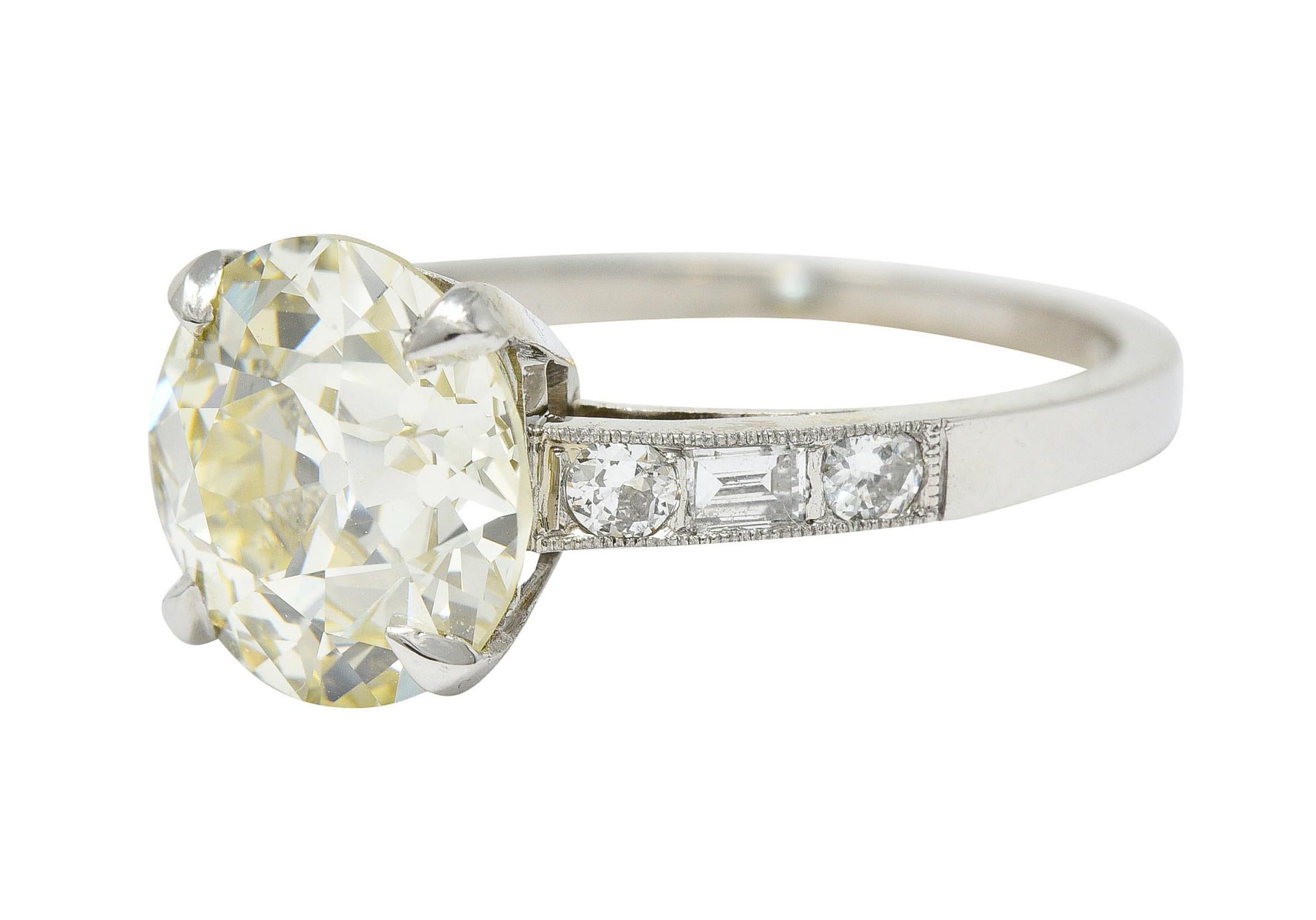 Women's or Men's Art Deco 3.20 Carats Old European Diamond Platinum Engagement Ring GIA, 1930's