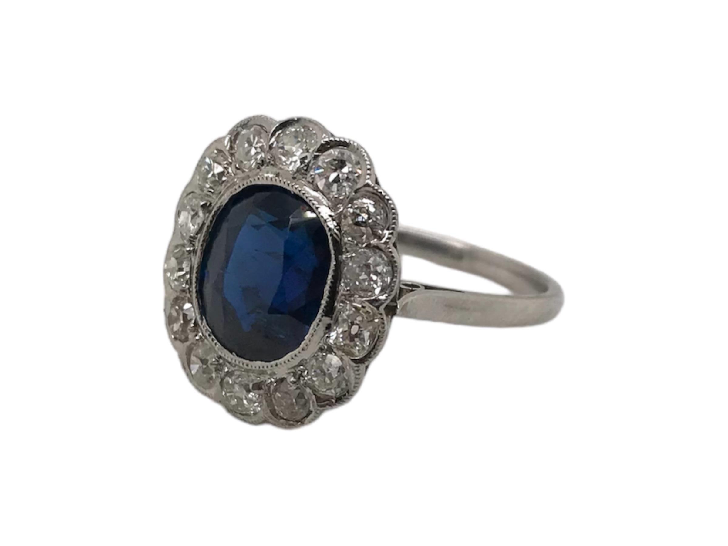 Art Deco 3.25 Carat Sapphire & Diamond Platinum Ring For Sale 5