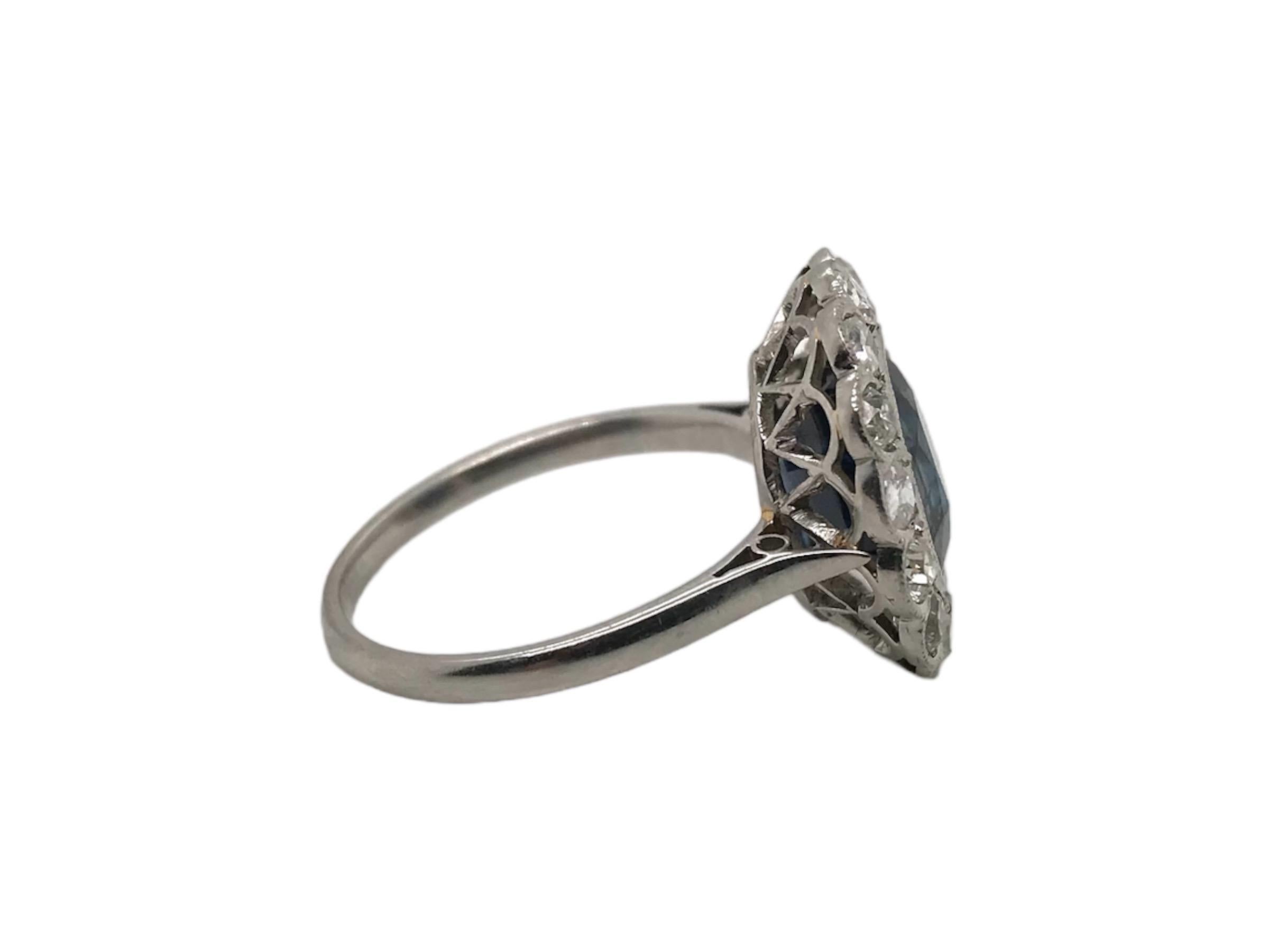 Art Deco 3.25 Carat Sapphire & Diamond Platinum Ring In Excellent Condition For Sale In Montgomery, AL