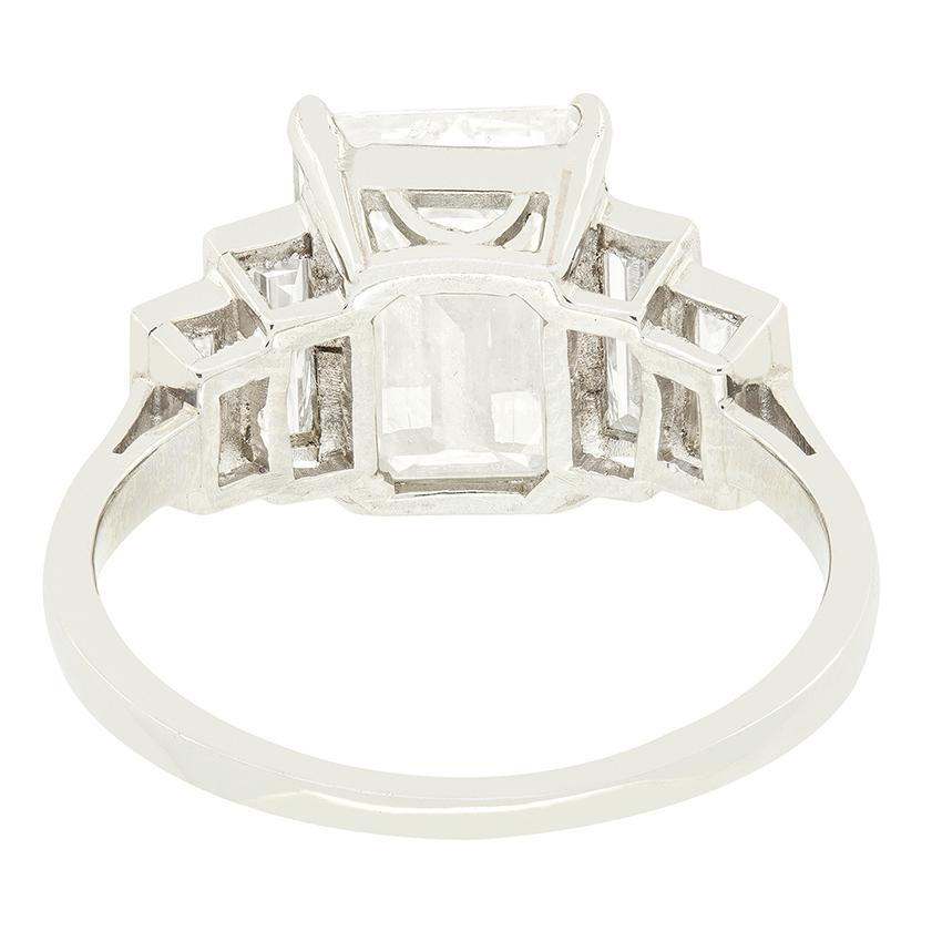 Art Deco 3.29ct Diamond Solitaire Ring, c.1920s In Good Condition For Sale In London, GB