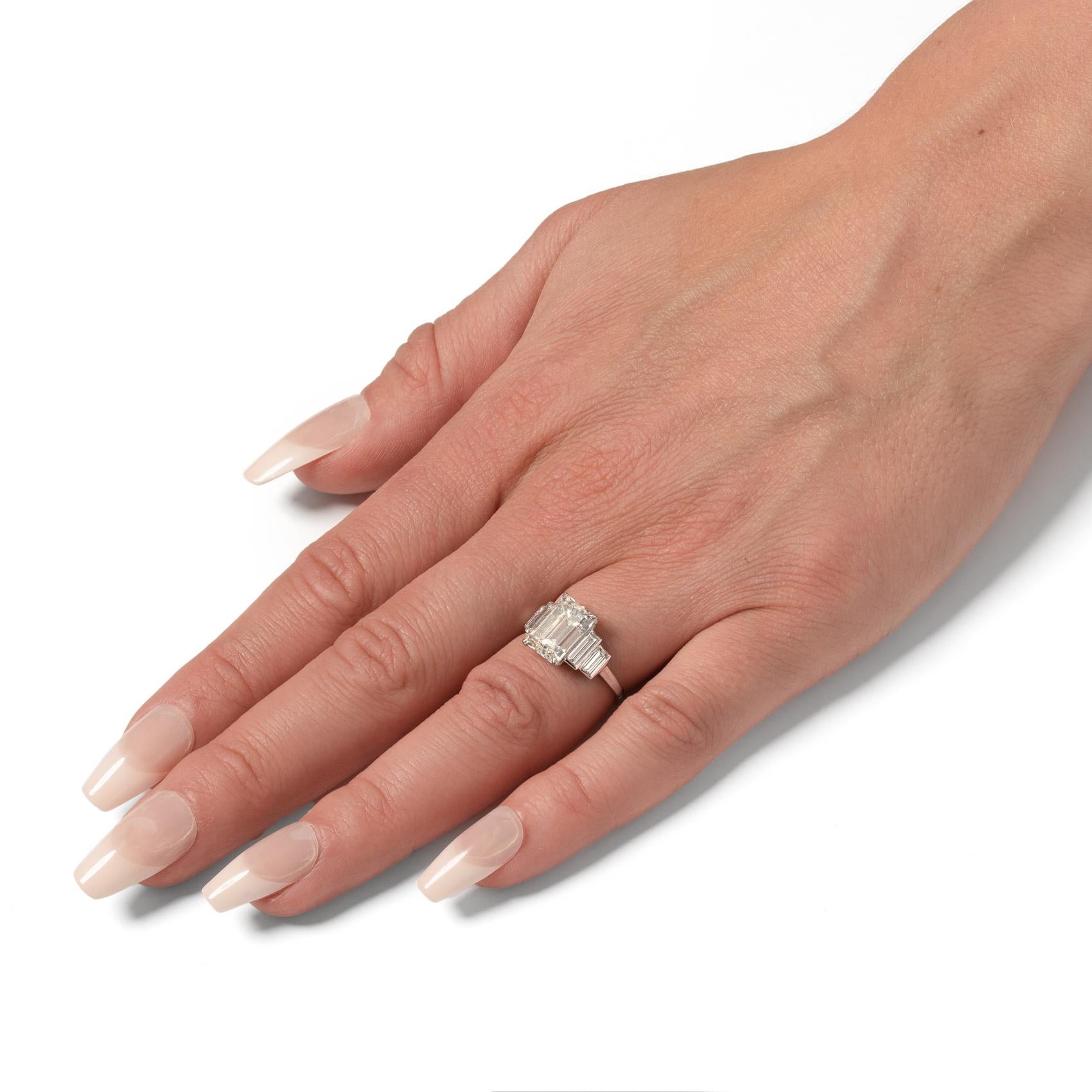 Women's Art Deco 3.29ct Diamond Solitaire Ring, c.1920s For Sale
