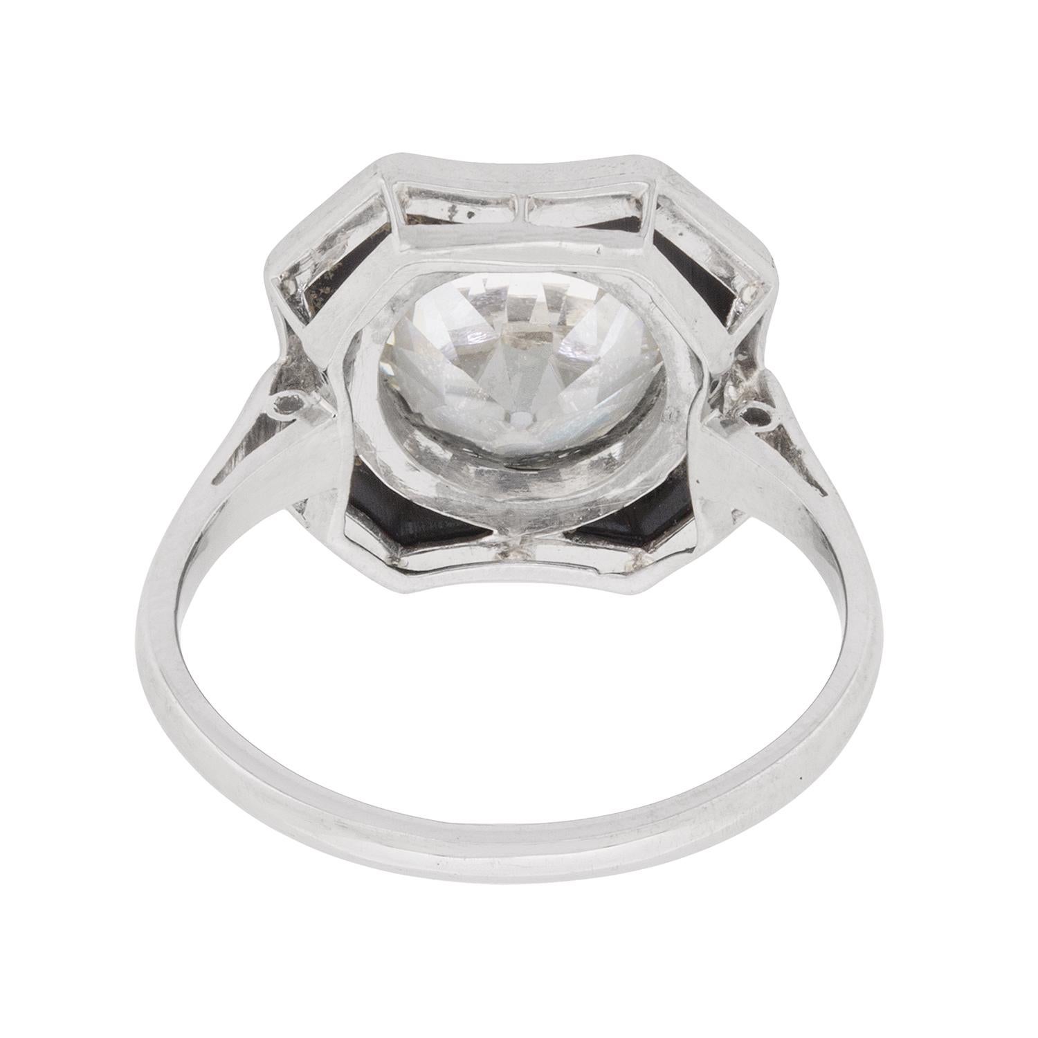 Art-déco-Ring mit 3,30 Karat Diamant und Onyx, ca. 1920er Jahre (Art déco) im Angebot