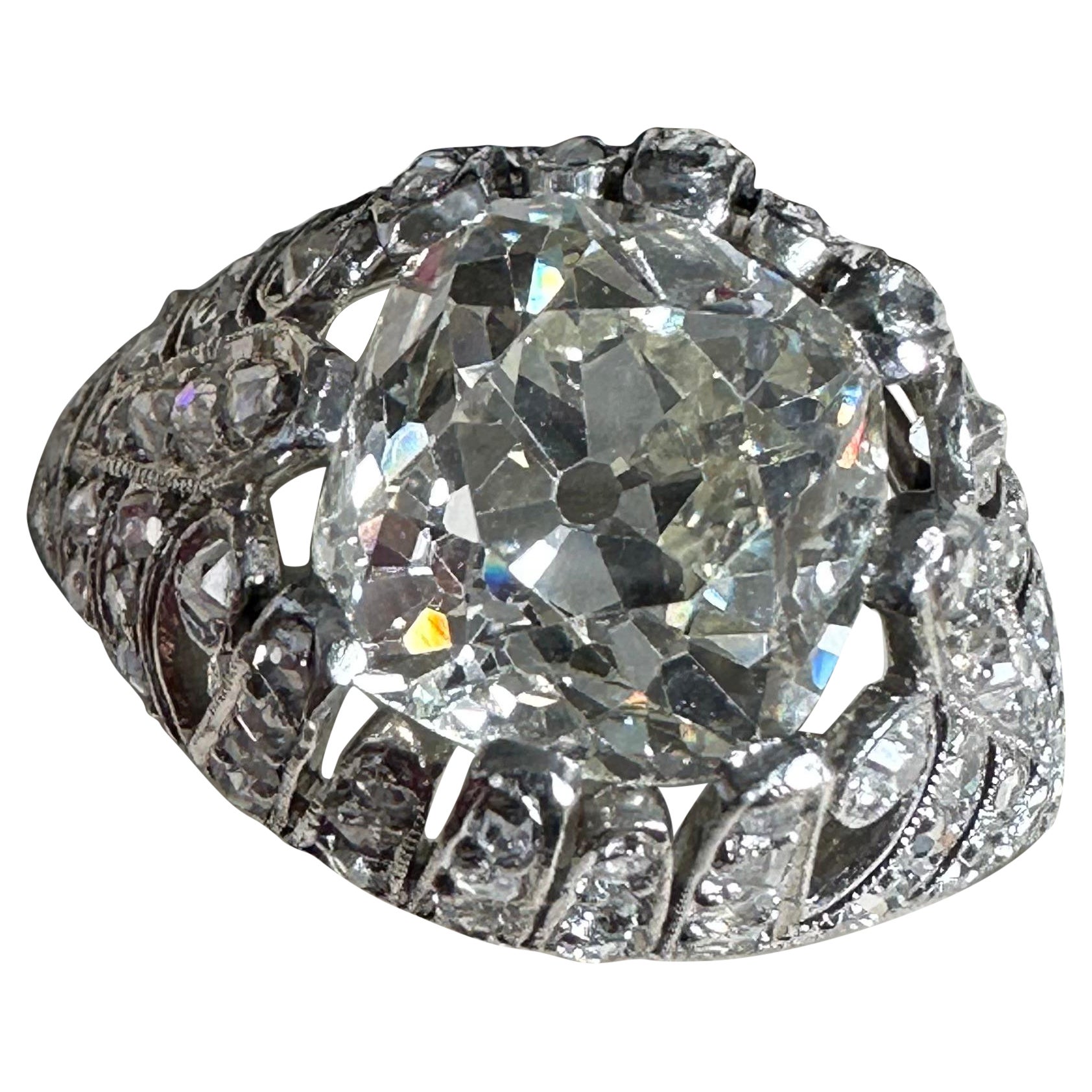 Anello con diamante Art Deco da 3,31 carati, GIA VS2 N in vendita