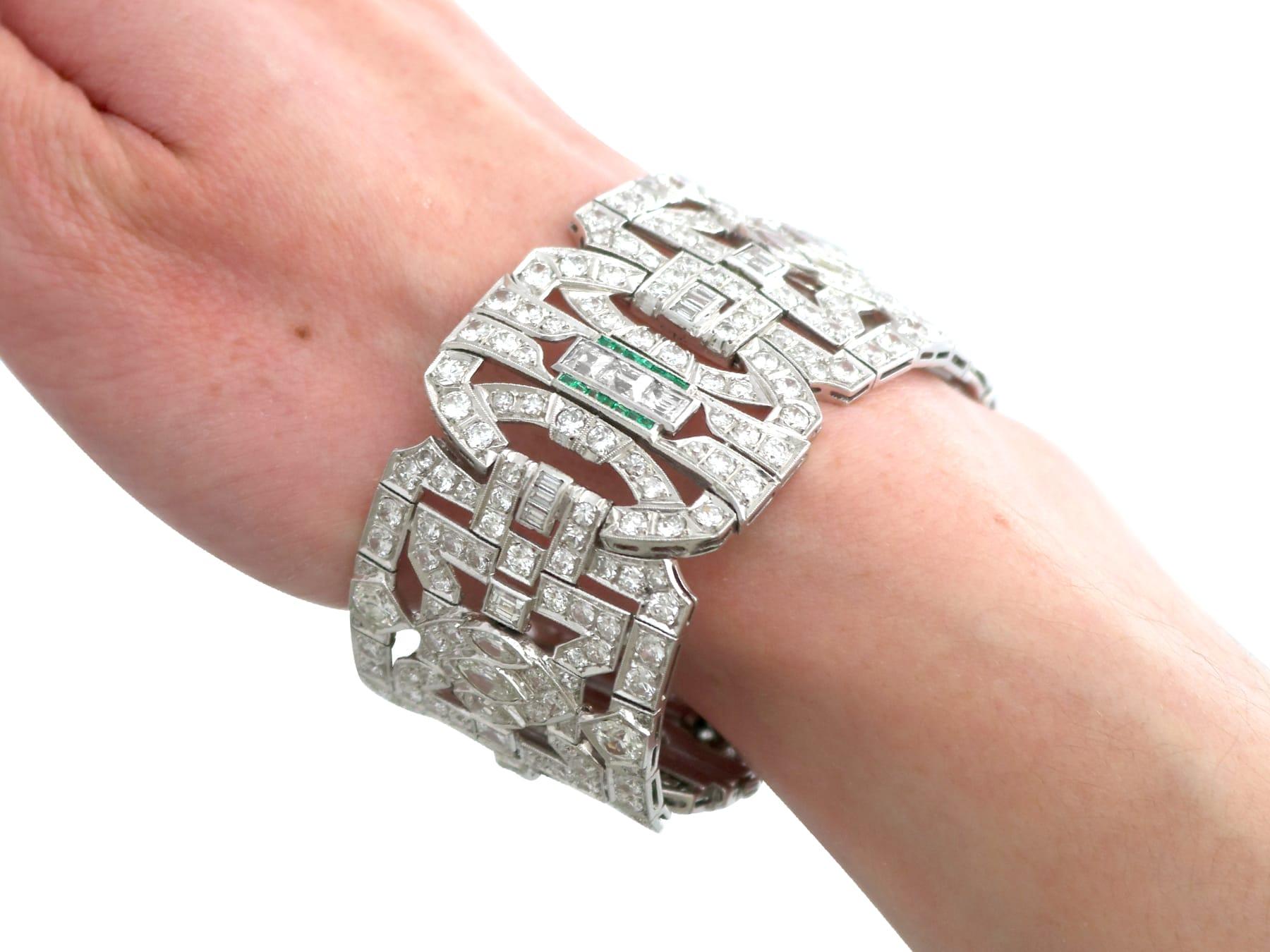 Art Deco 33.25 Carat Diamond and 0.30 Carat Emerald Platinum Bracelet Circa 1930 For Sale 10