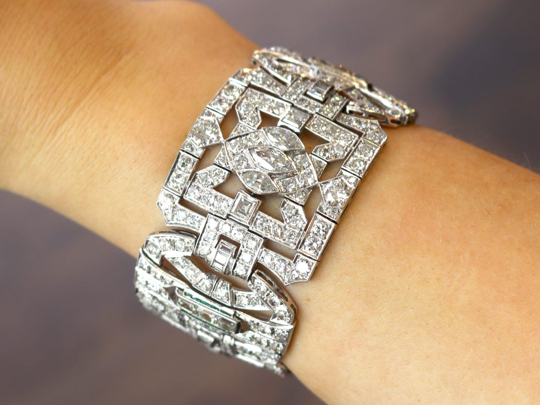 Marquise Cut Art Deco 33.25 Carat Diamond and 0.30 Carat Emerald Platinum Bracelet Circa 1930 For Sale