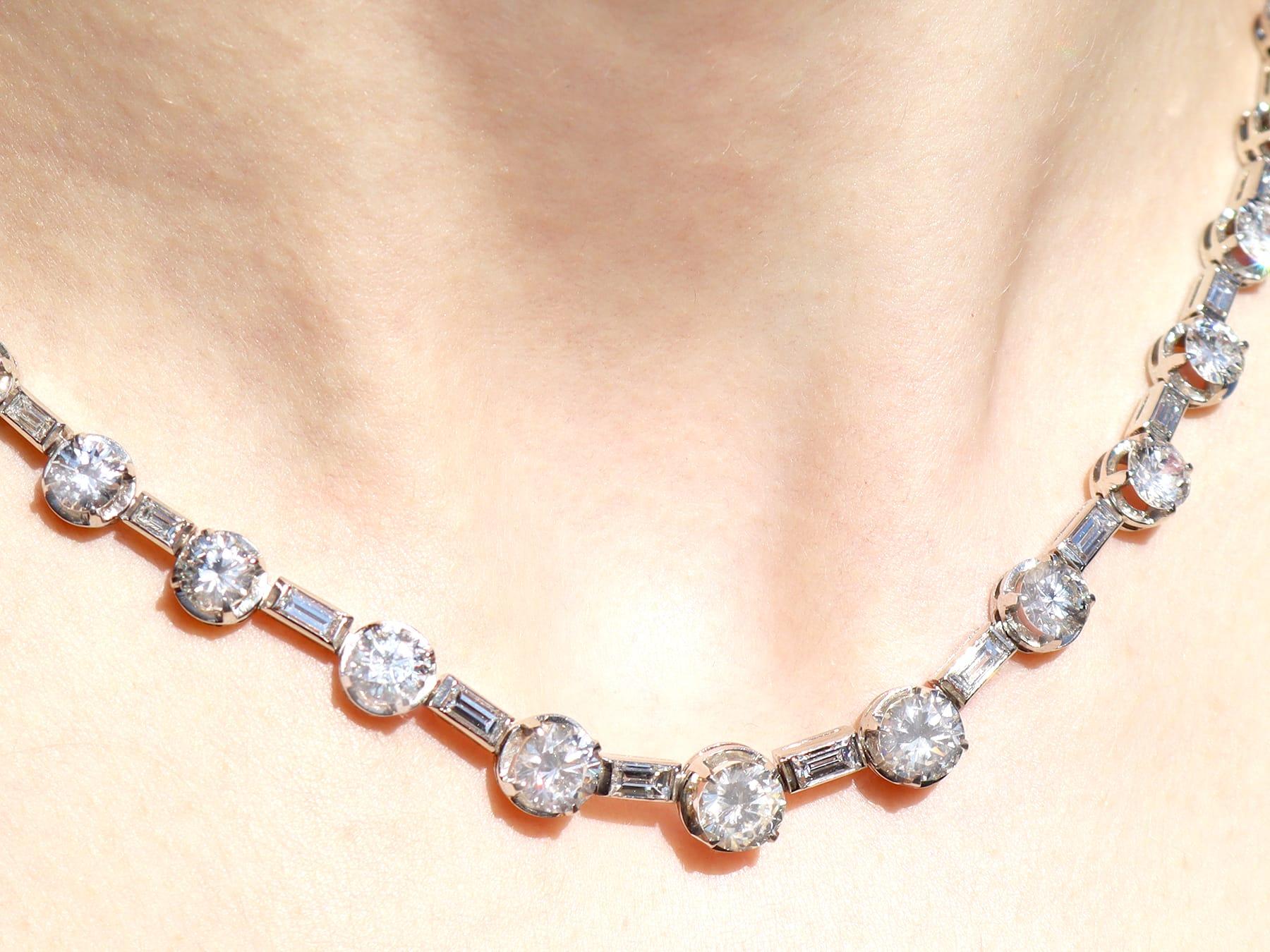 Collana Art Deco con diamanti da 3,35 carati in platino in vendita 5