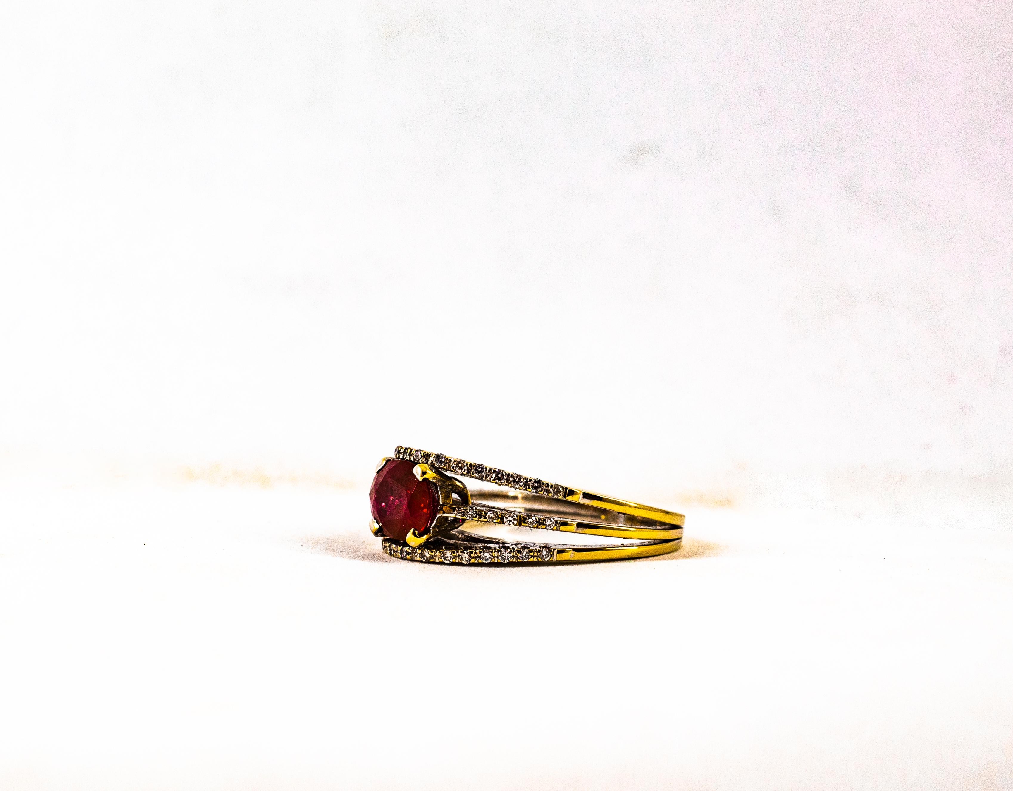 Anillo de cóctel de oro amarillo con diamantes blancos y rubíes talla oval de 3,35 quilates estilo art déco 6