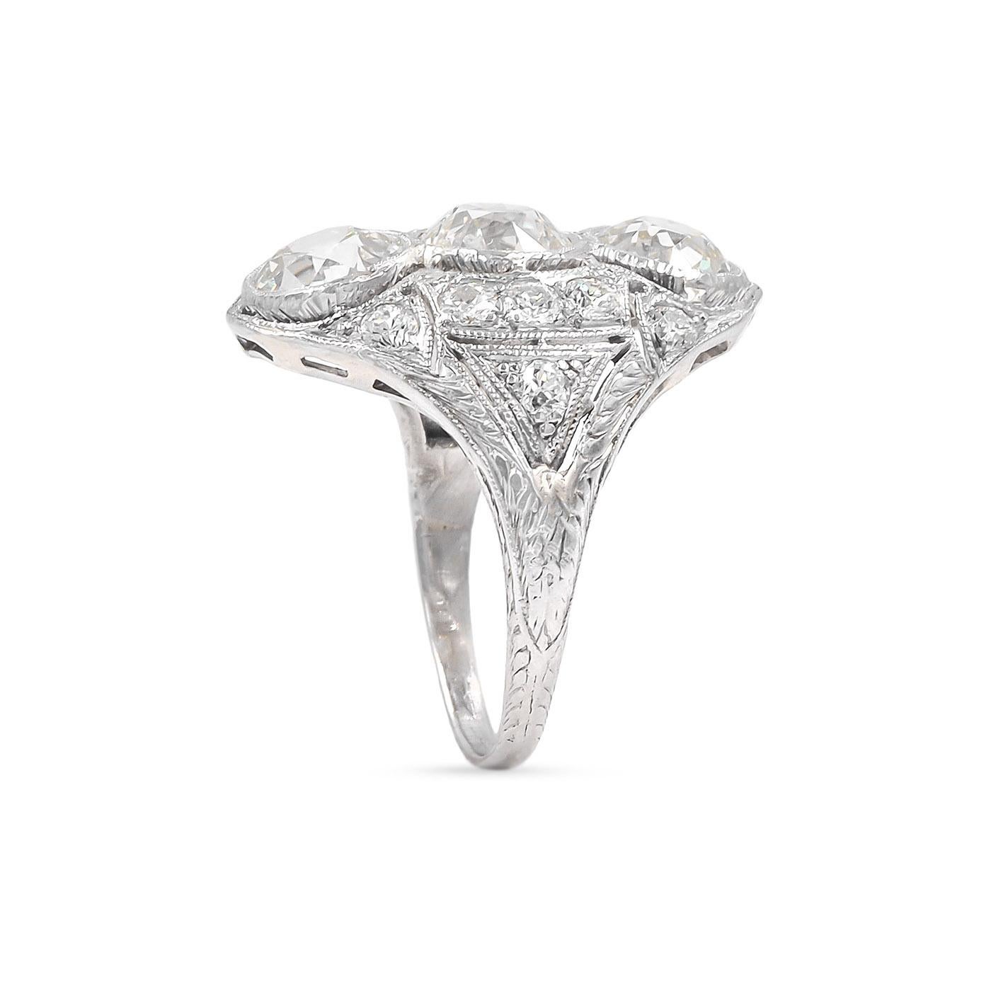 Art Deco 3.37 Carat Total Weight GIA Old European Cut Diamond 3-Stone Ring In Excellent Condition For Sale In Los Angeles, CA