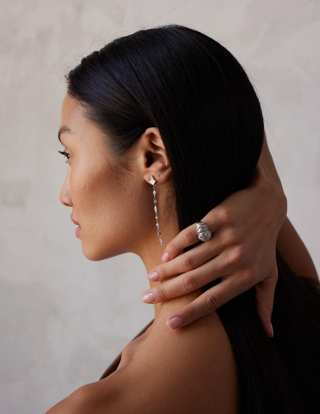 Boucles d'oreilles Art Déco 3.5 Carat Trillion & Kite Diamond en or blanc 18k Unisexe en vente