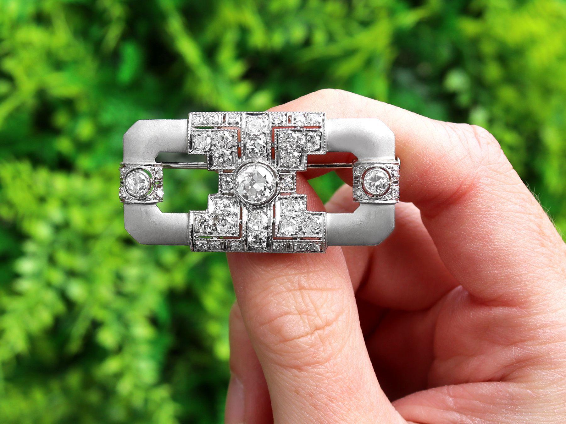 Art Deco 3.50 Carat Diamond and Platinum Brooch For Sale at 1stDibs