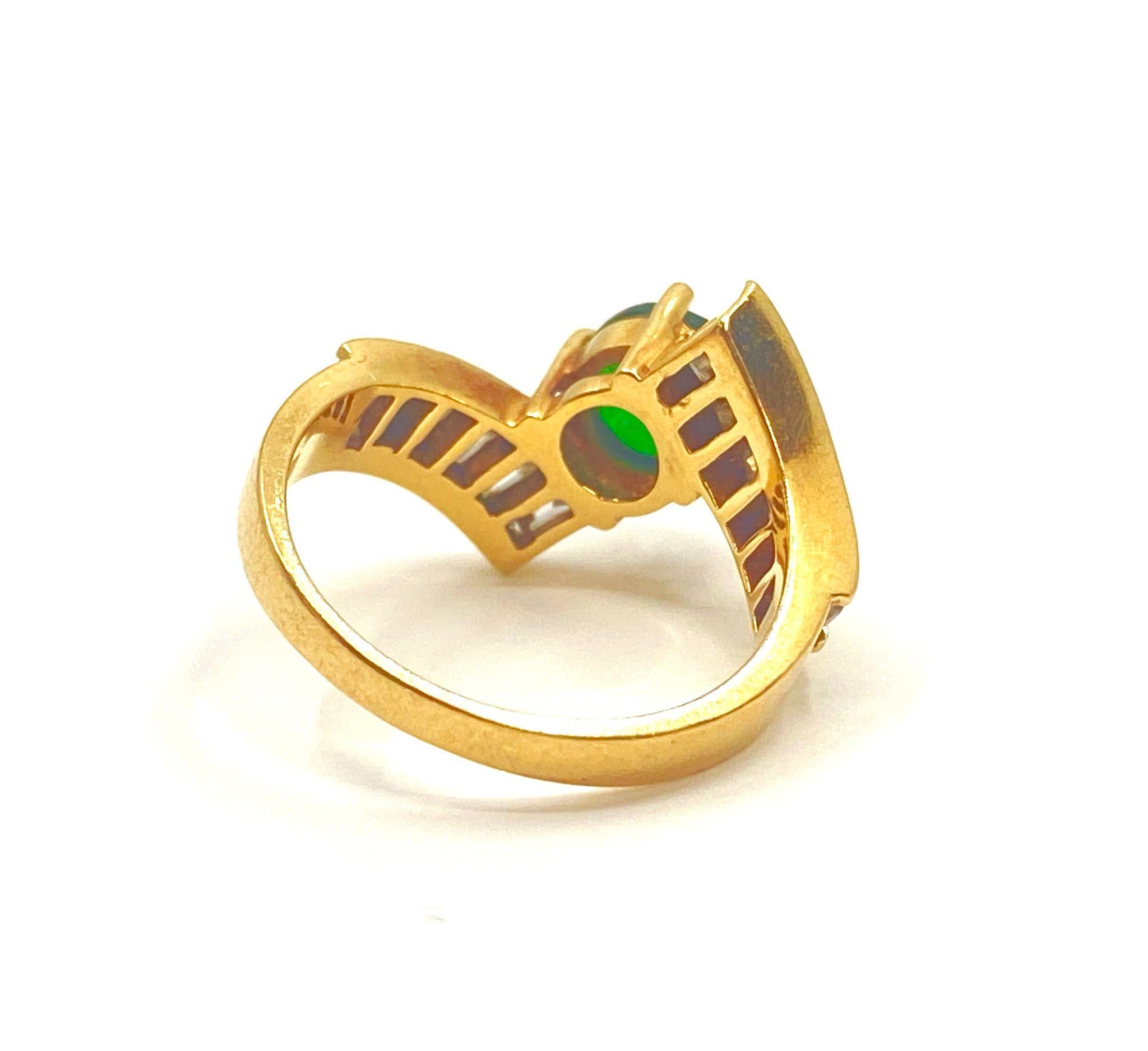 Art Deco 3.50 carat Emerald and Diamond Engagement Ring In Excellent Condition For Sale In Miami, FL