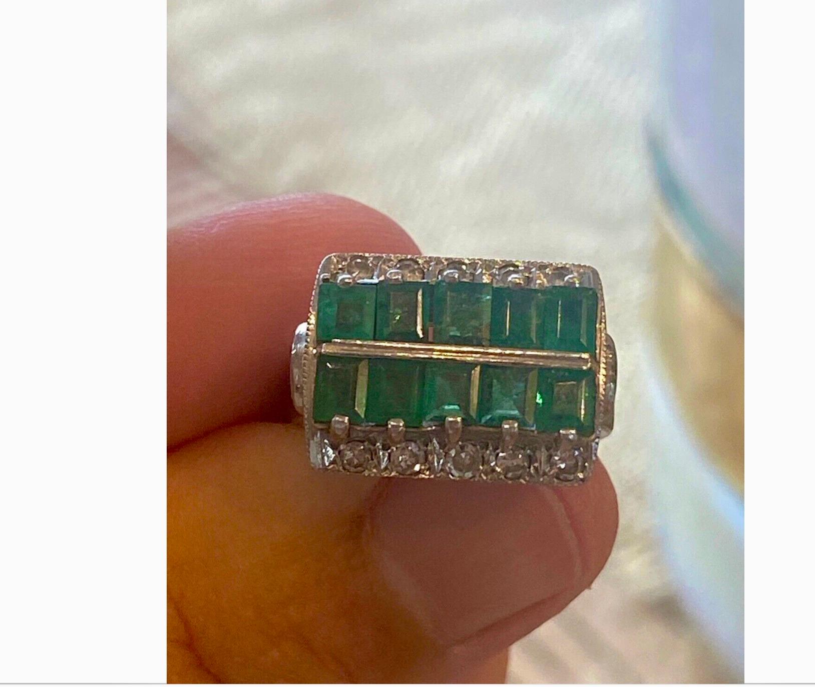 Women's or Men's Art Deco 3.50 Carat Emerald Diamond Platinum Engagement Ring For Sale