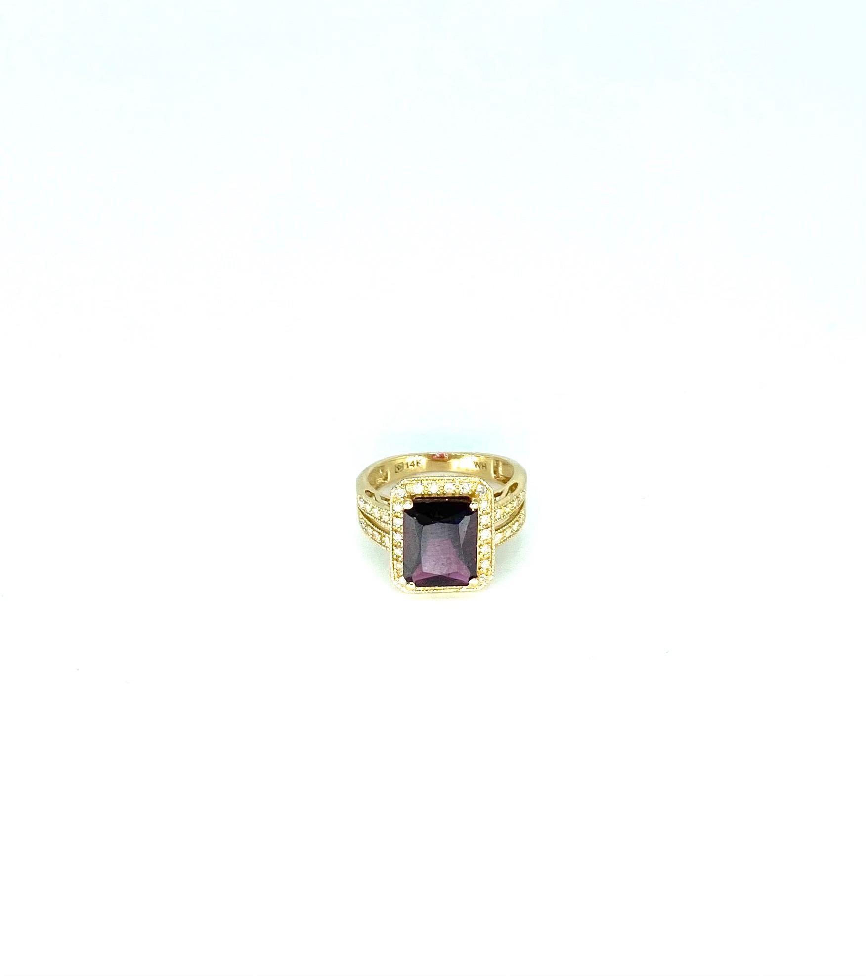 Round Cut Art Deco Style 3.50 Carat Tourmaline & Diamonds Cluster Ring 14k Gold For Sale