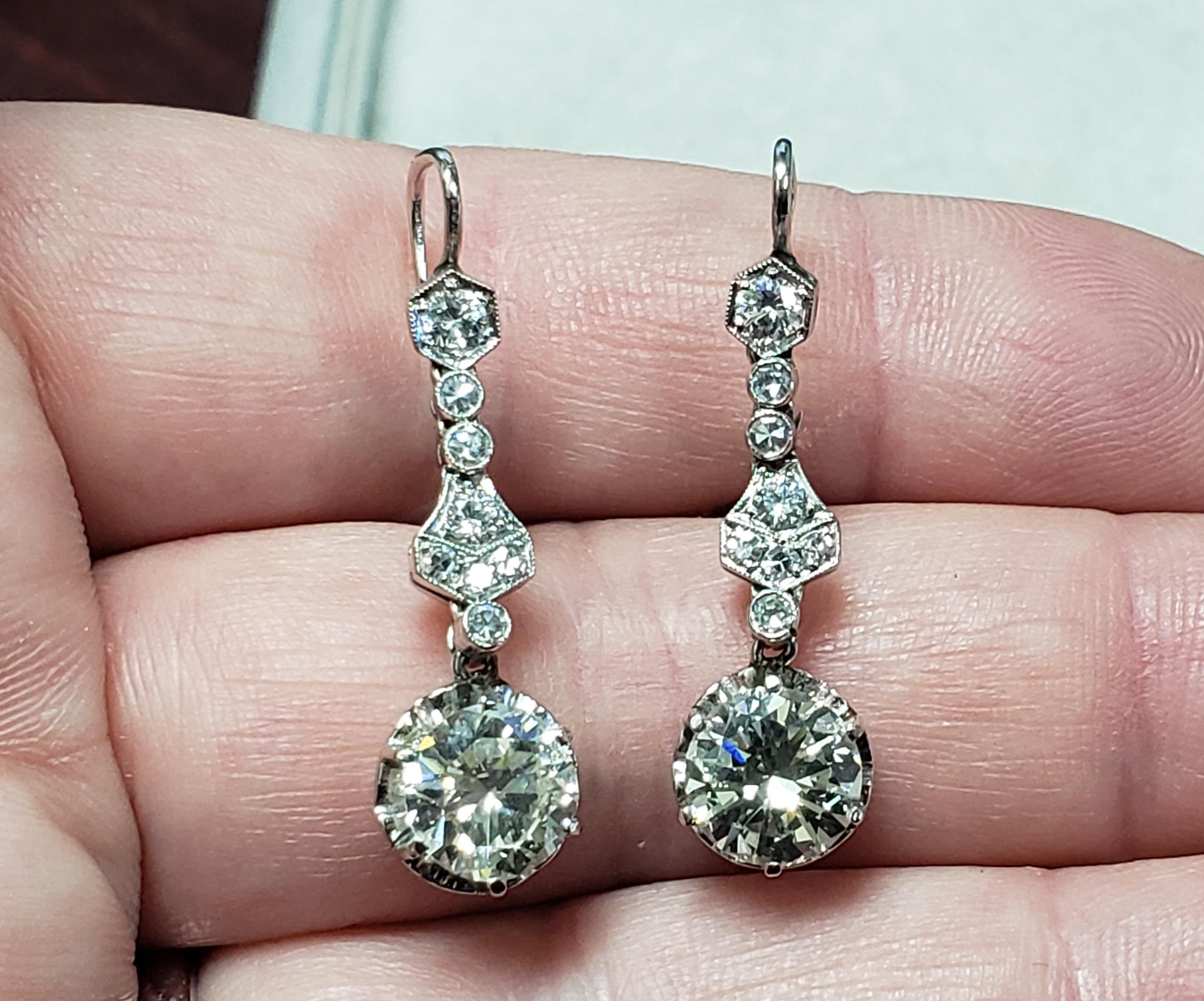 Art Deco 3.50CT(Est.) Diamond dangling Earrings PLATINUM 32MM For Sale 1