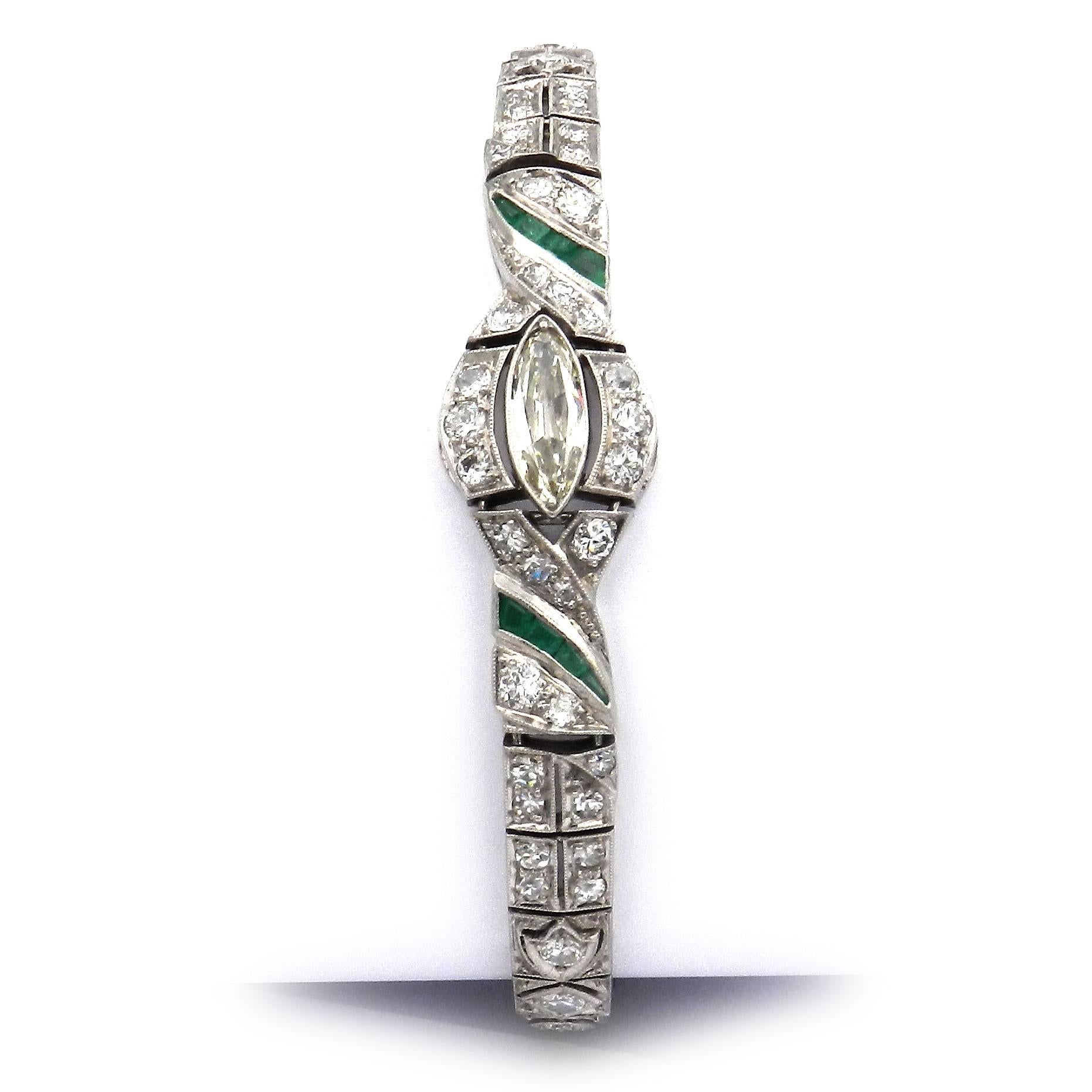 Art Deco 3.51 ct Diamond Emerald Platinum Bracelet circa 1920 For Sale