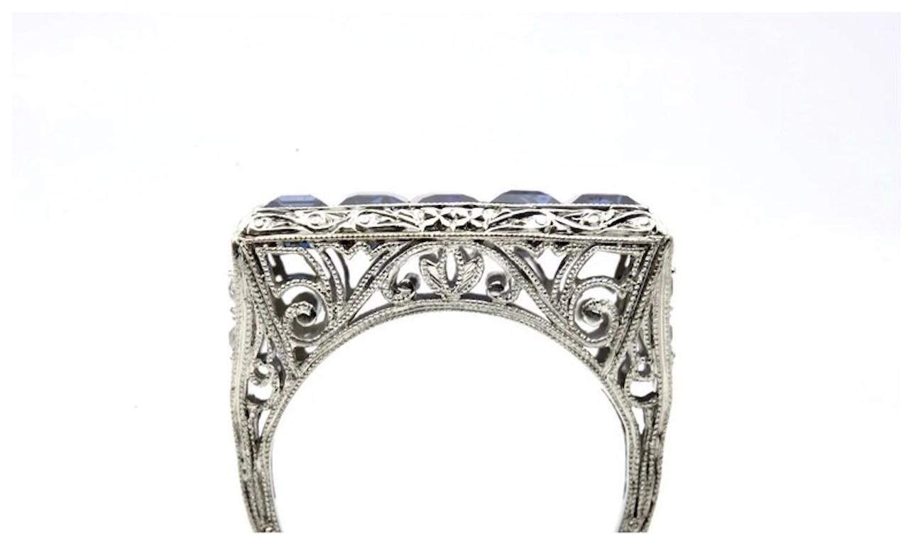 Art Deco 3.59ctw Sapphire & Diamond Filigree Ring in Platinum In Good Condition For Sale In Boston, MA
