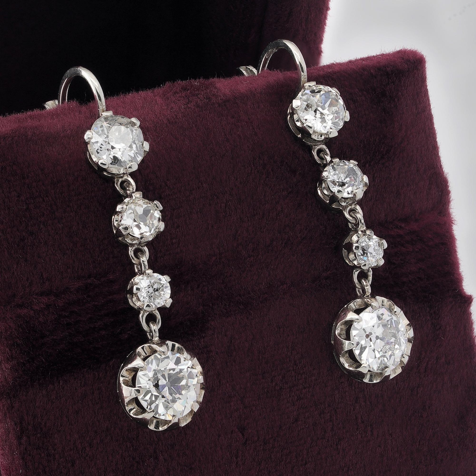 Art Deco 3.60 Ct Diamond Drop earrings For Sale 1