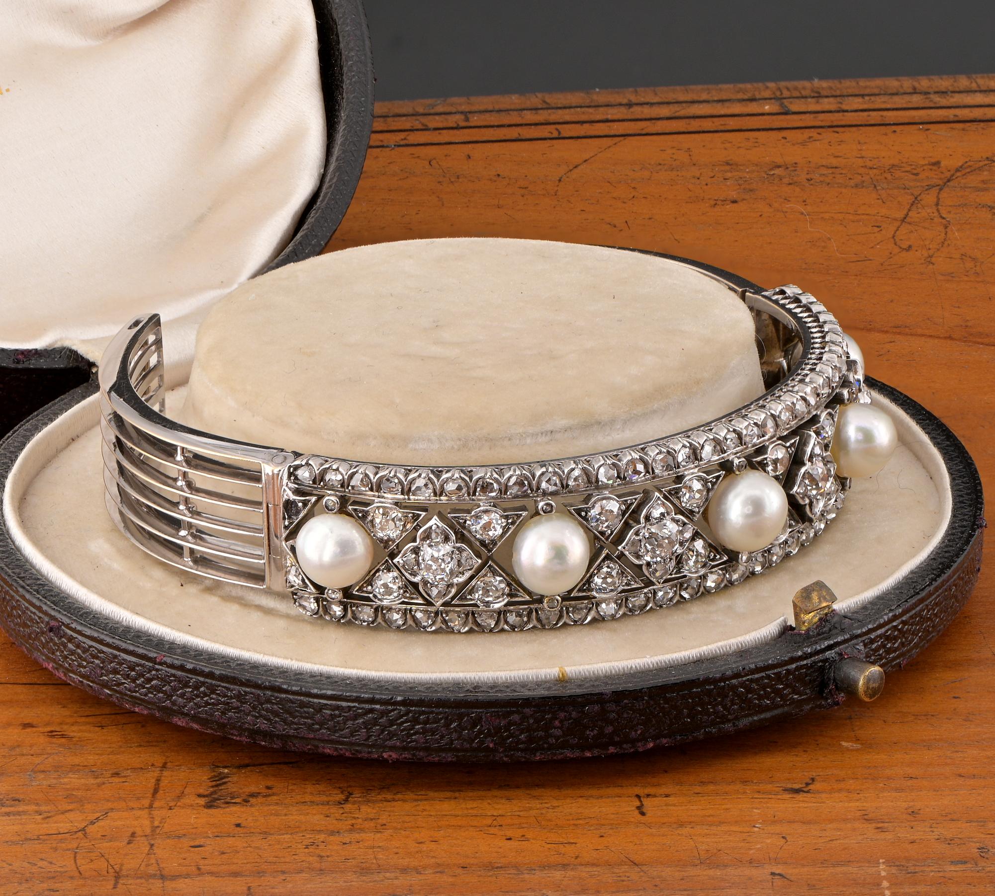 Women's or Men's Art Deco  3.60 Ct Diamond Natural Pearl Rare Bangle 18 Kt For Sale