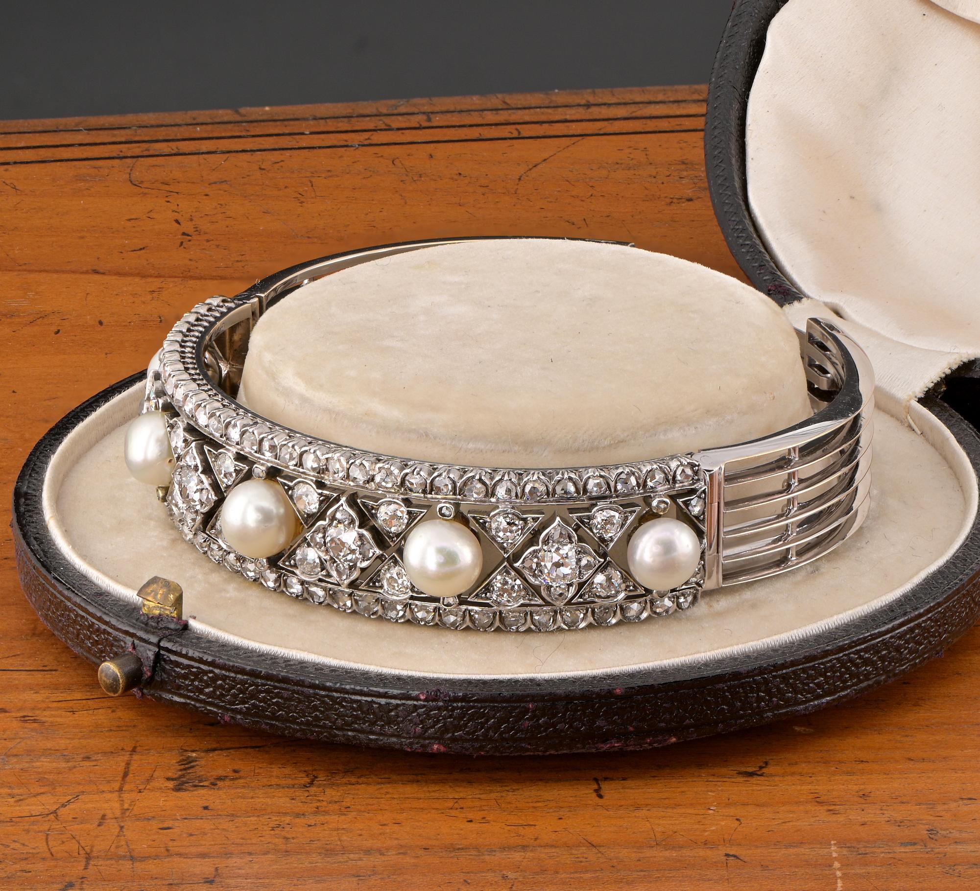 Art Deco  3.60 Ct Diamond Natural Pearl Rare Bangle 18 Kt For Sale 3