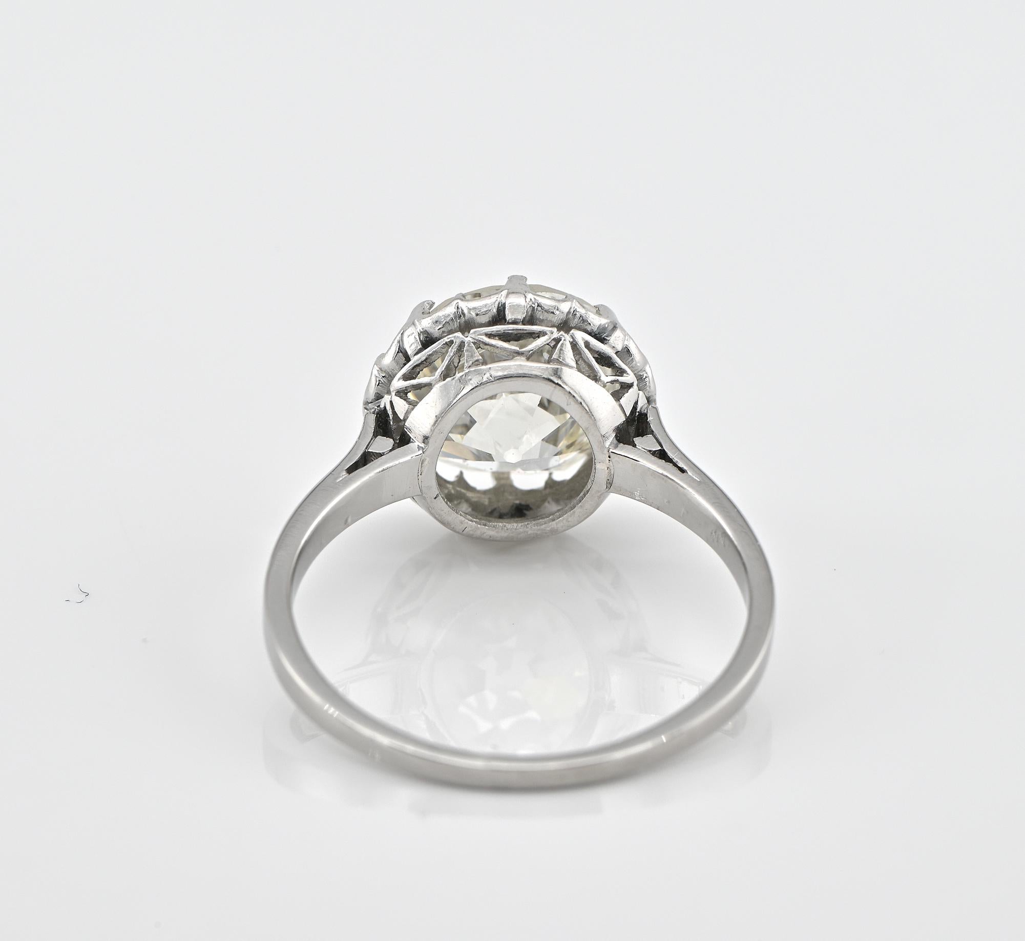 Art Deco 3.60 Ct Old European Diamond Solitaire Platinum Ring For Sale 3
