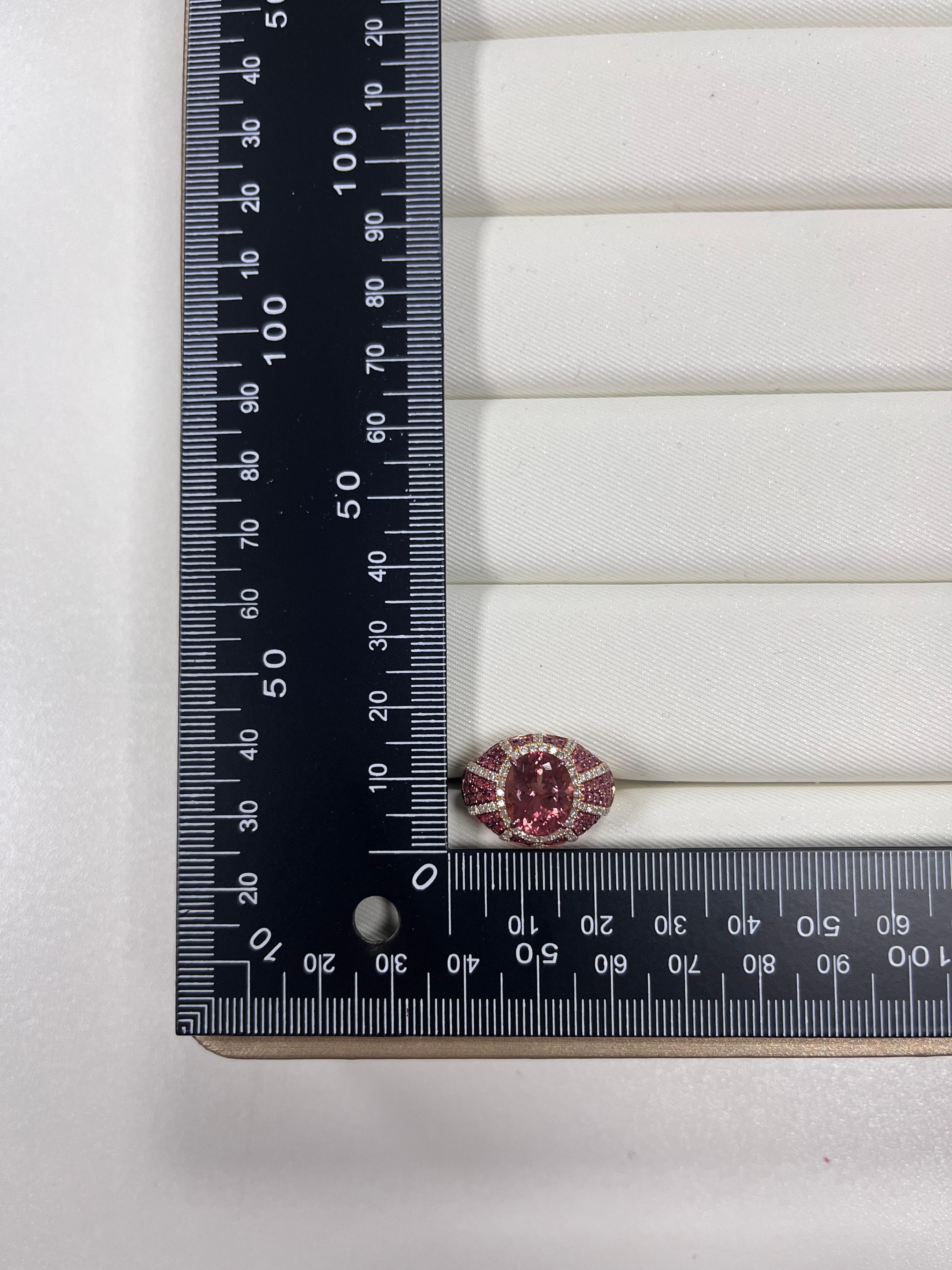 Anillo Art Déco de 3,68 quilates de turmalina rosa, zafiro rosa y diamantes en oro amarillo de 18 quilates Art Decó en venta