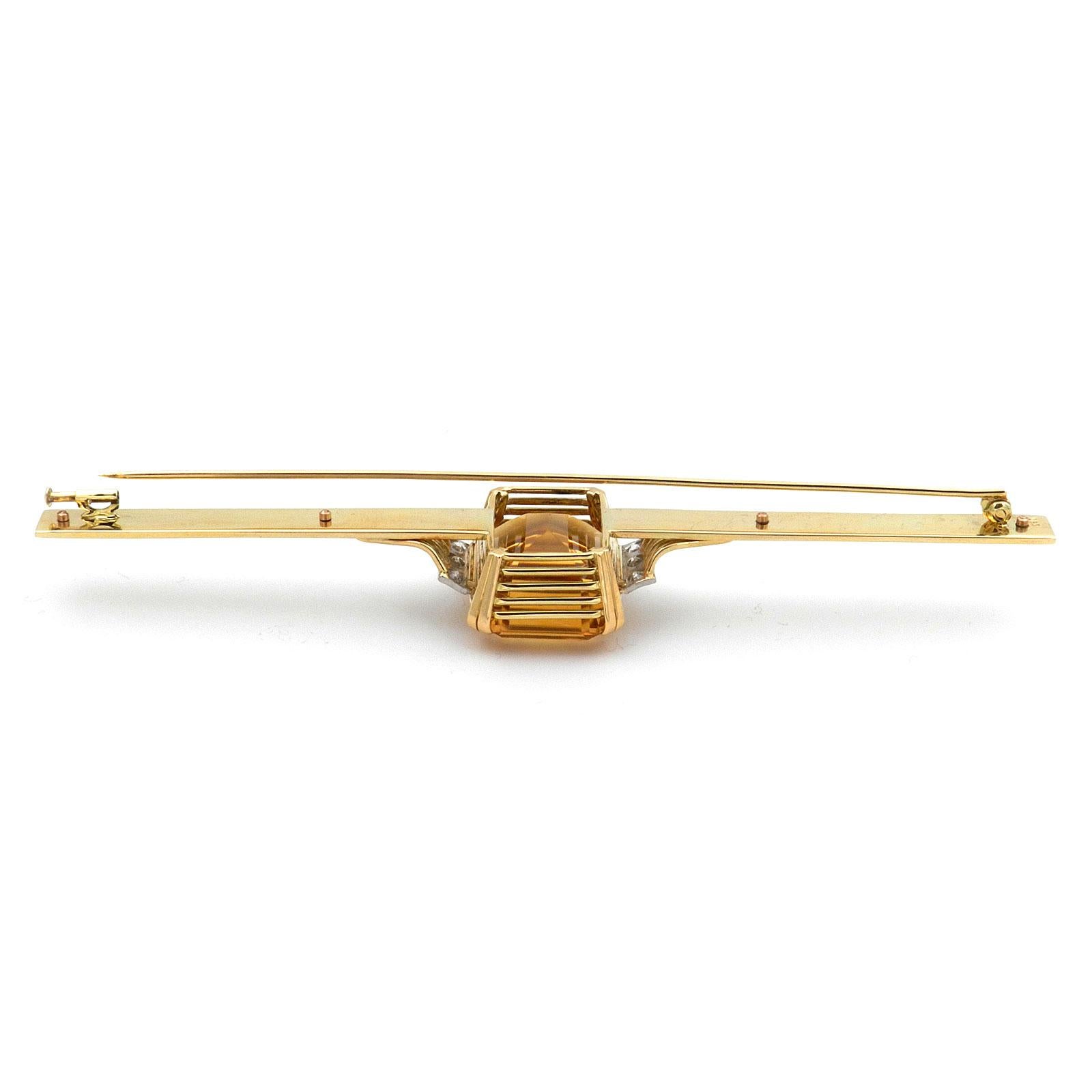 Women's Art Deco 37 Carat Citrine Diamond Gold Bar Brooch, circa 1930 For Sale