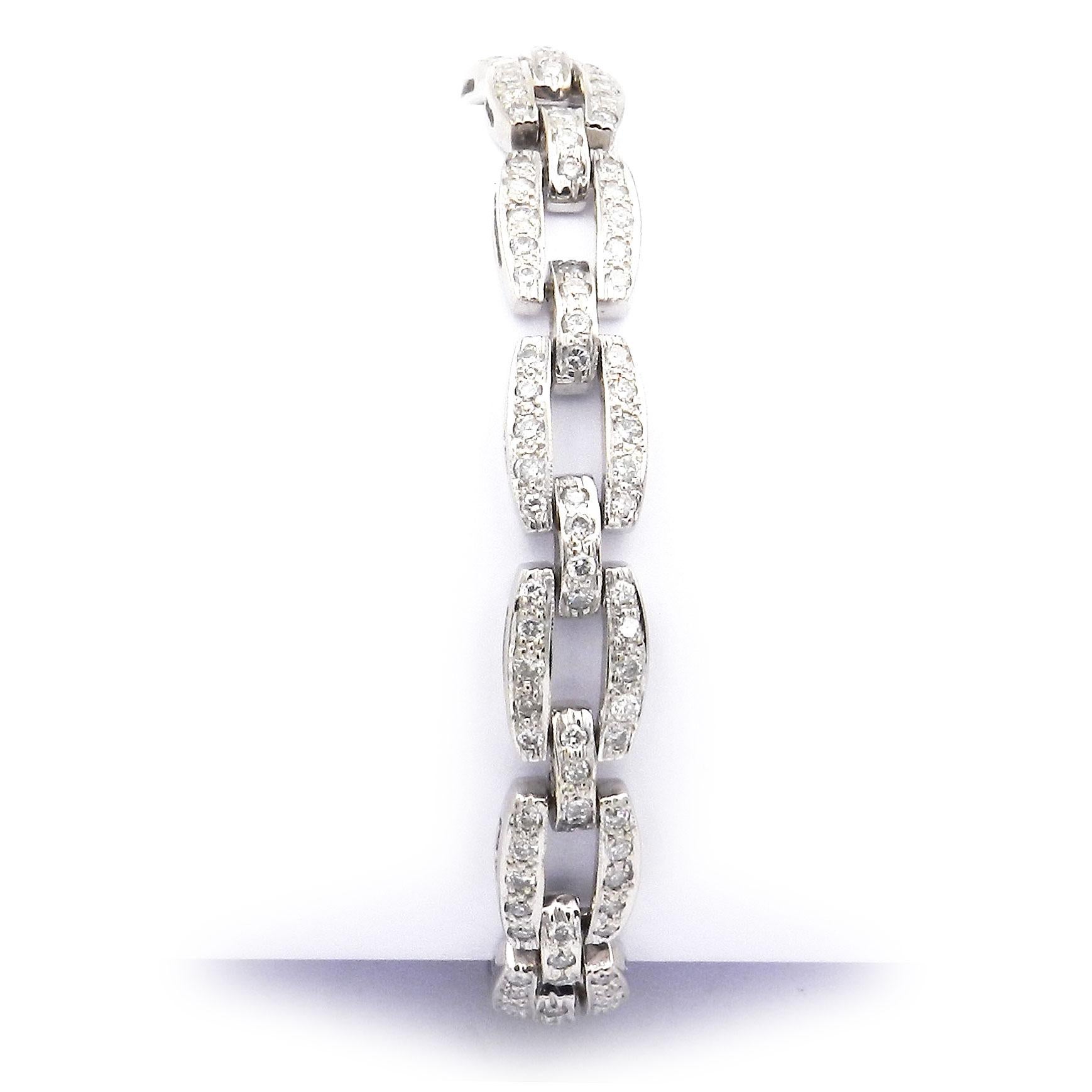 Taille vieille Europe Bracelet Art déco en or blanc 18 carats avec diamants de 3,7 carats, ca. 1920 en vente