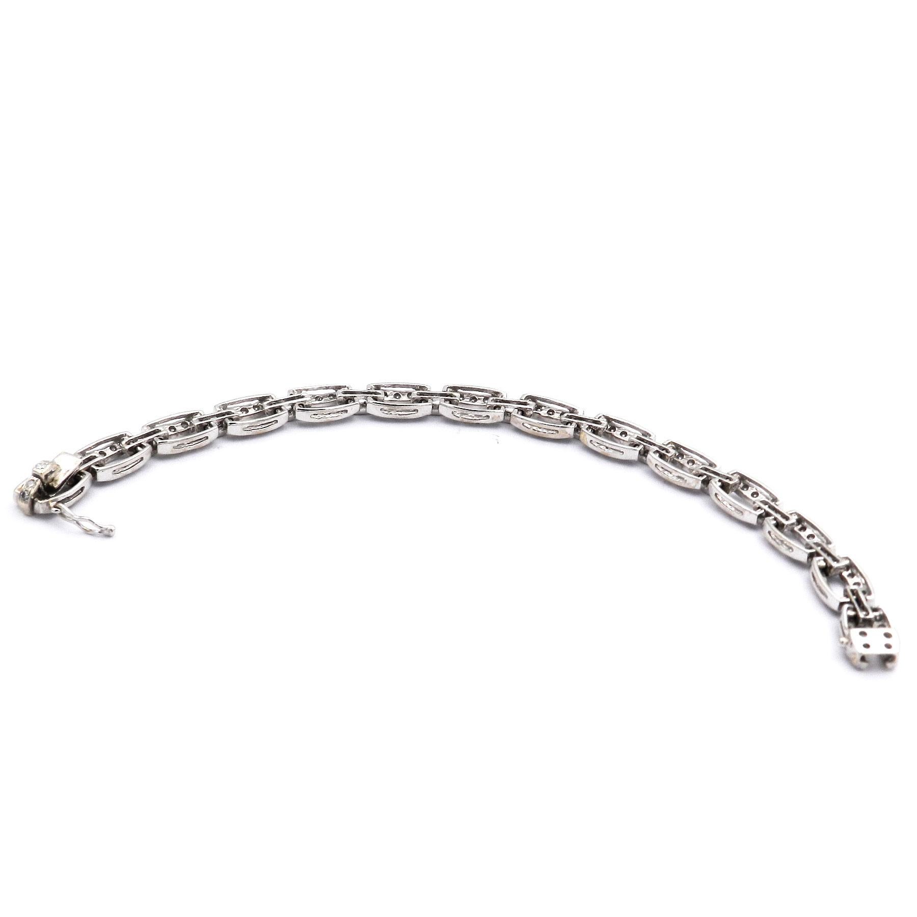 Bracelet Art déco en or blanc 18 carats avec diamants de 3,7 carats, ca. 1920 Bon état - En vente à Goettingen, DE
