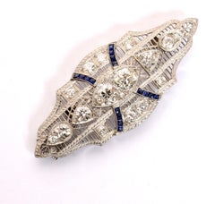 Broche/Colgante Art Déco Engastado en Filigrana de Platino con Diamantes y Zafiros