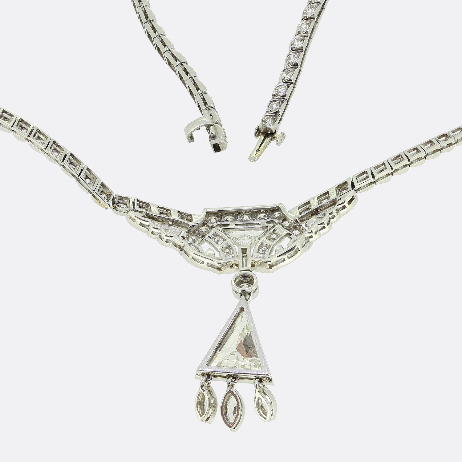 Collana Art Deco con diamanti a grappolo da 3,90 carati In condizioni buone in vendita a London, GB