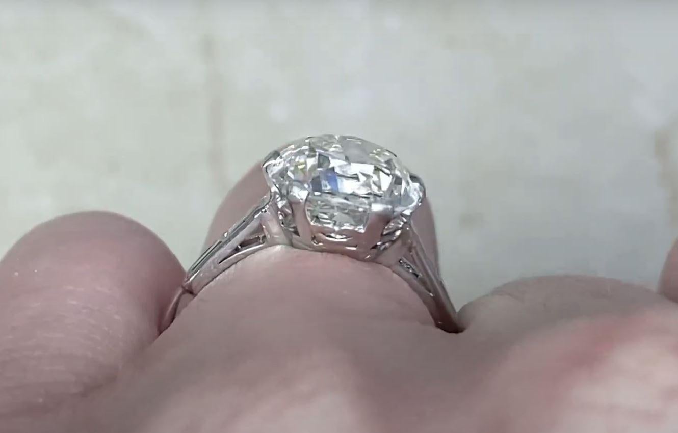 Art Deco 3.90 Carat Old Mine Cut Antique Diamond Ring and Baguette Accents For Sale 2
