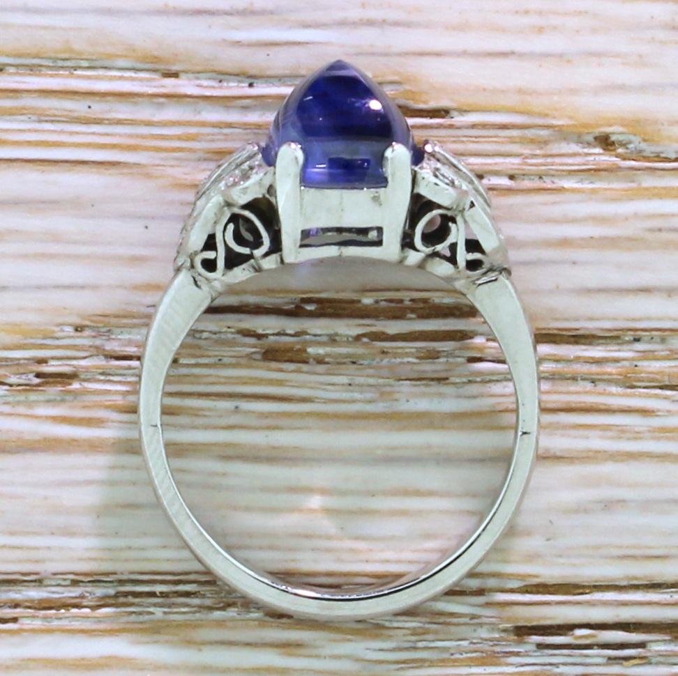 Art Deco 3.94 Carat Natural Sugarloaf Sapphire Platinum Ring For Sale 1