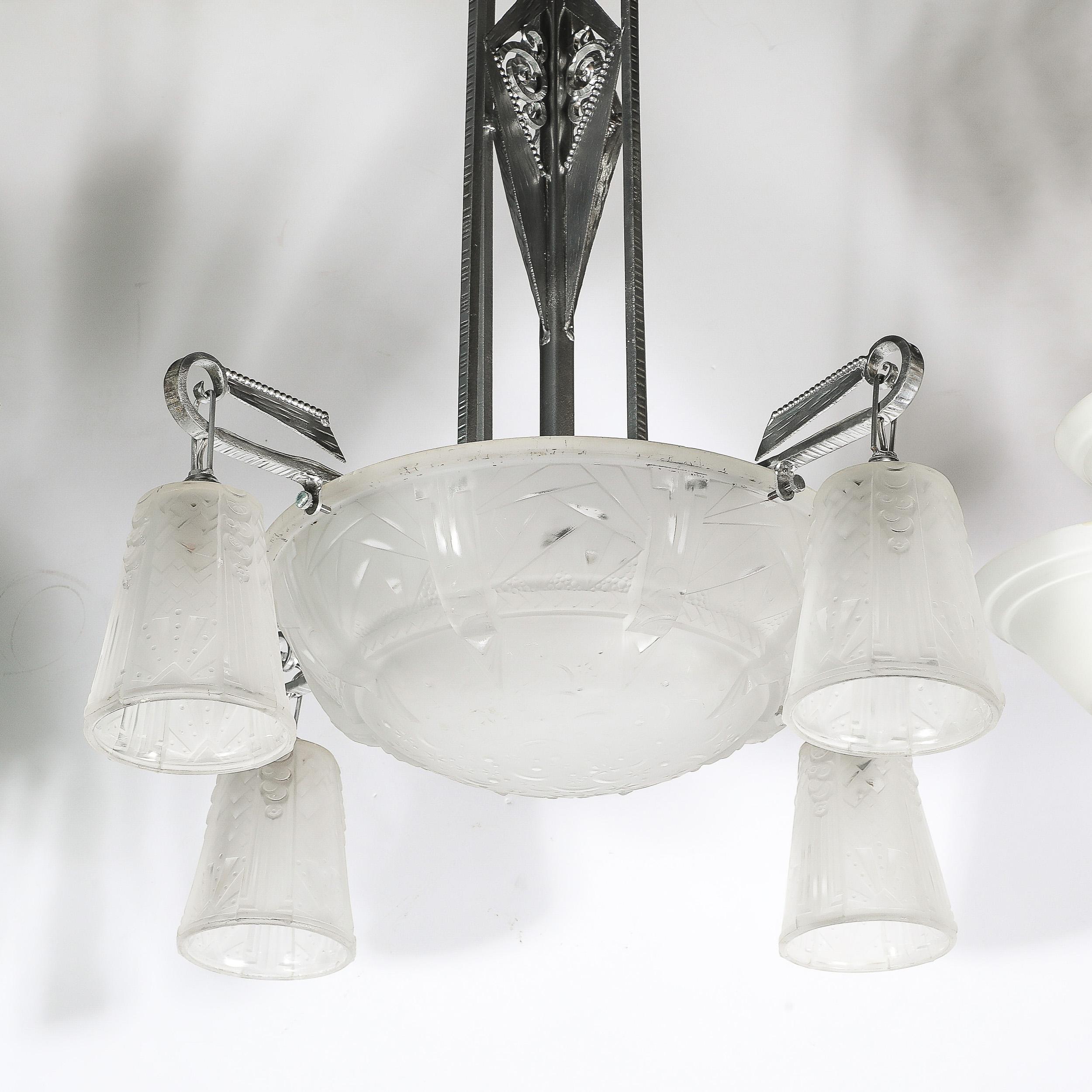 Lampadario Art Deco a 4 bracci in vetro smerigliato e bronzo argentato firmato Muller Frères in vendita 10