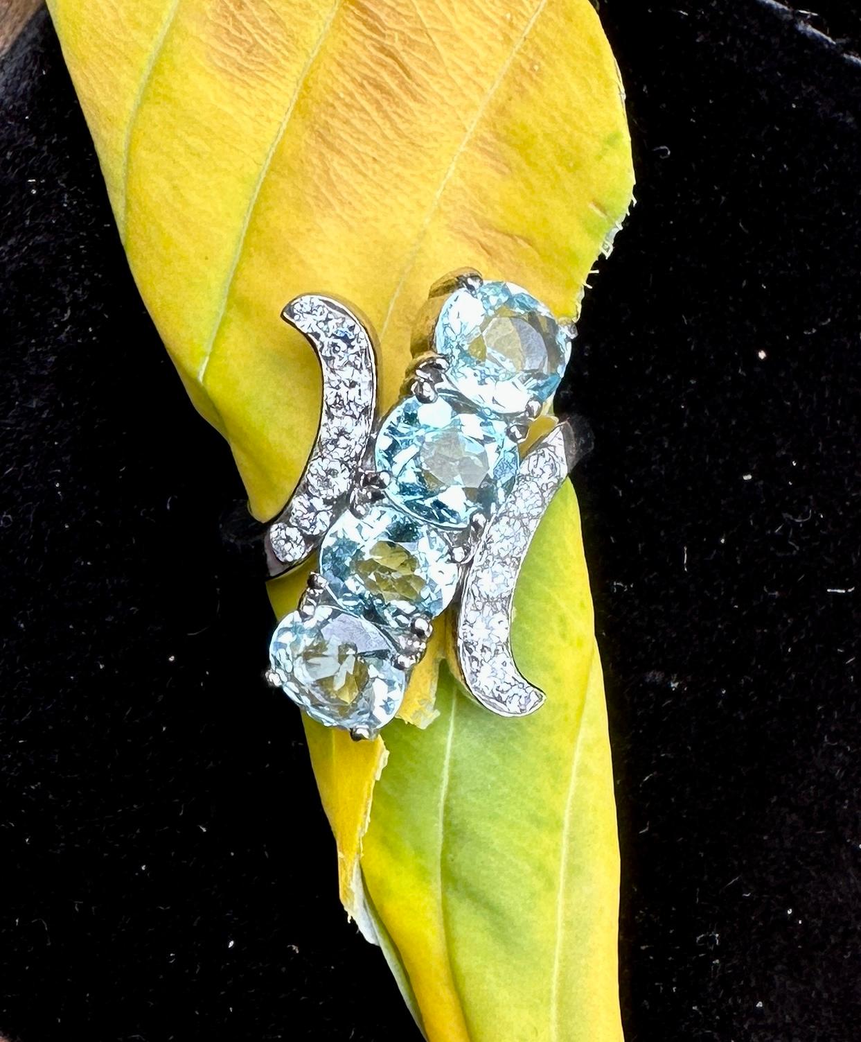 Women's Art Deco 4 Carat Aquamarine 14 Diamond Ring Palladium Cocktail Engagement Ring For Sale