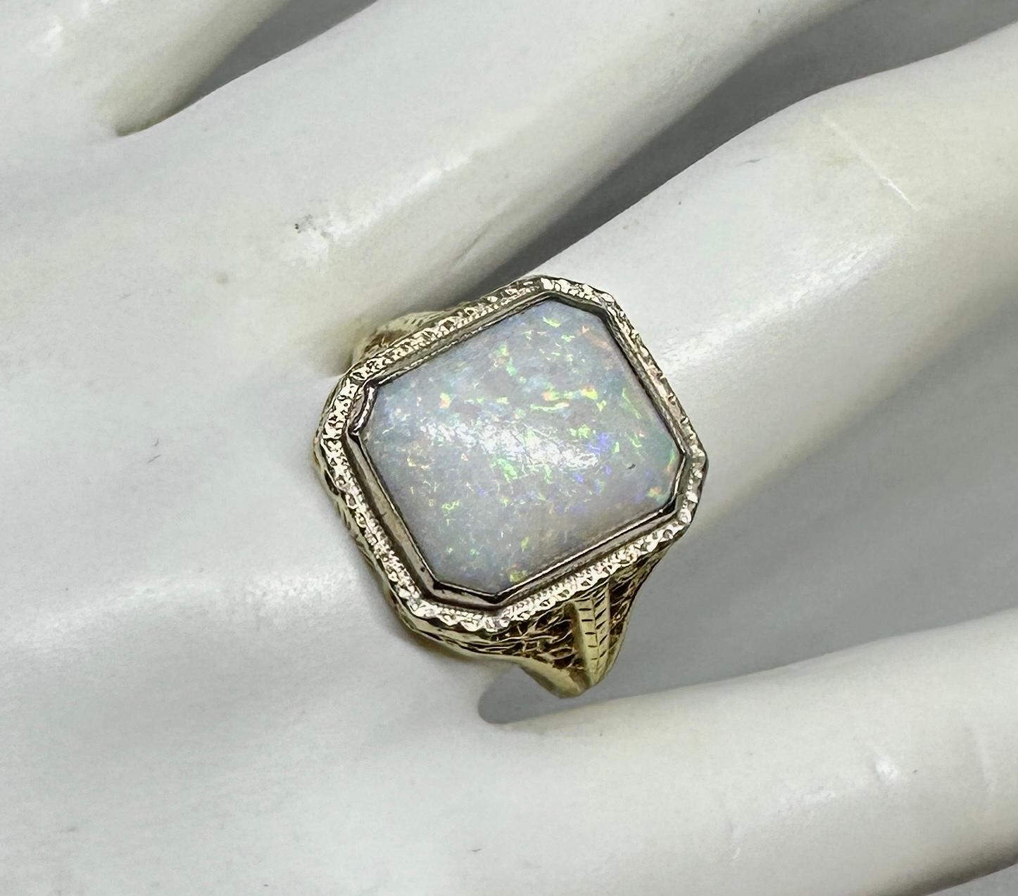 Cabochon Art Deco 4 Carat Opal Ring 14 Karat Gold Hollywood Regency Antique Filigree For Sale
