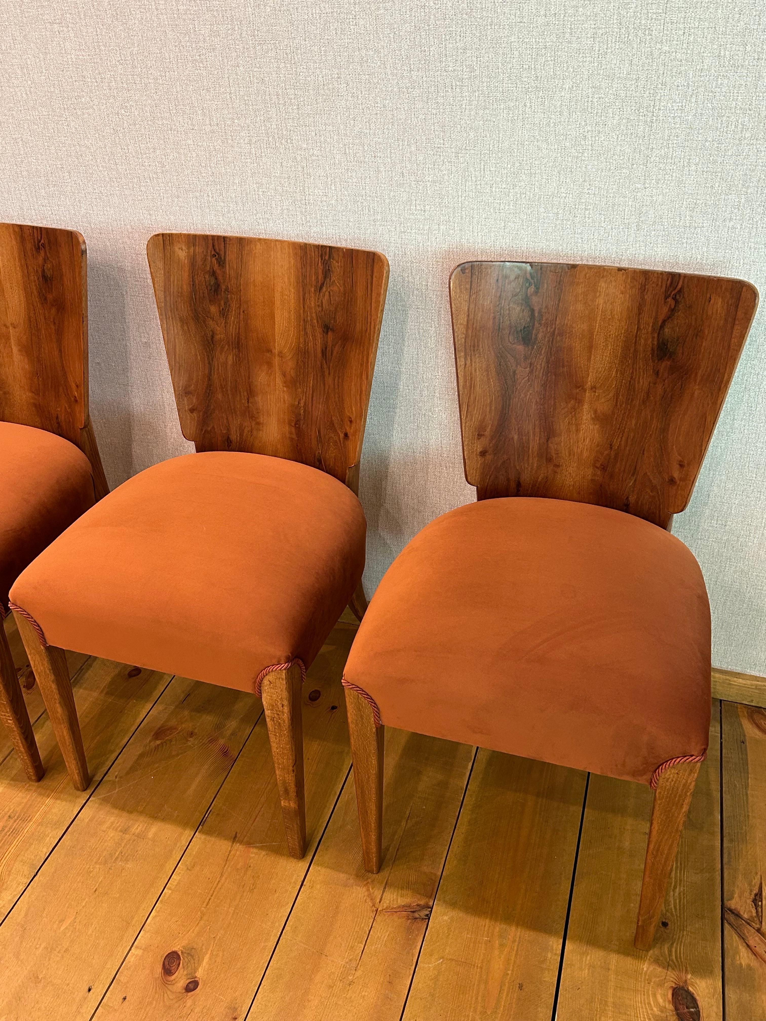 Art Deco 4 Stühle J. Halabala (Art déco) im Angebot