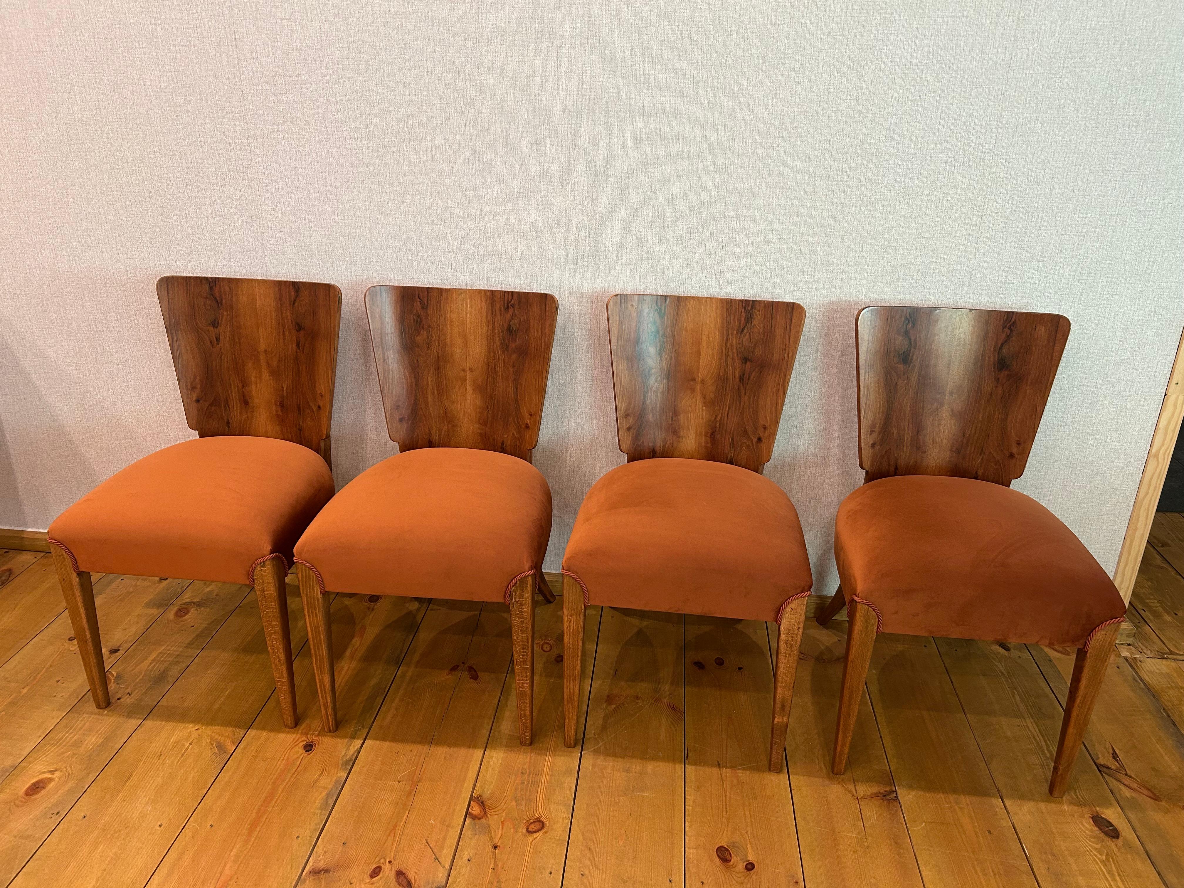 Art Deco 4 Stühle J. Halabala (Mitte des 20. Jahrhunderts) im Angebot