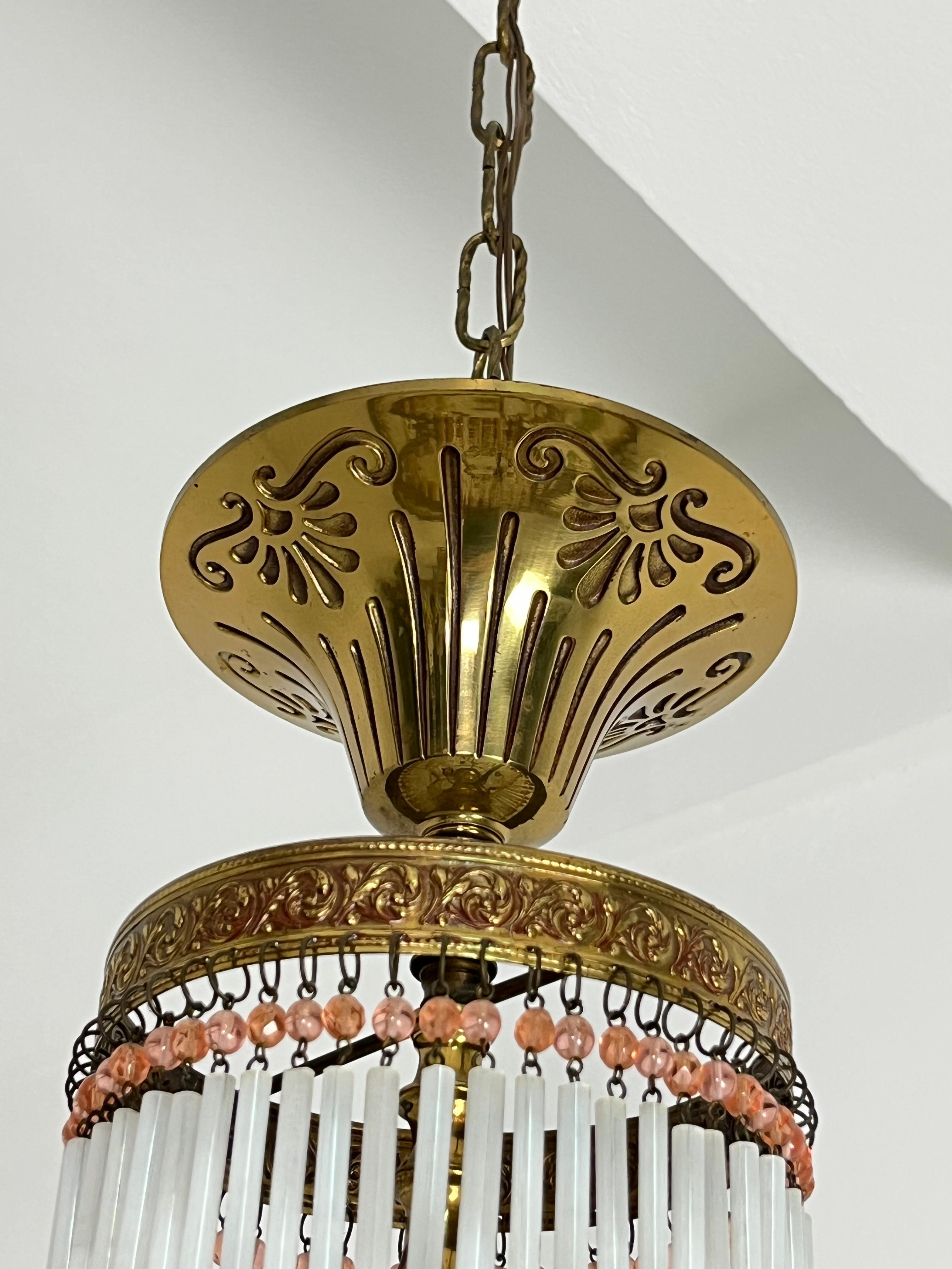 Lámpara Art Decó de 4 luces en latón y cristal, años 40, flecos de colores en Bueno estado para la venta en Palermo, IT