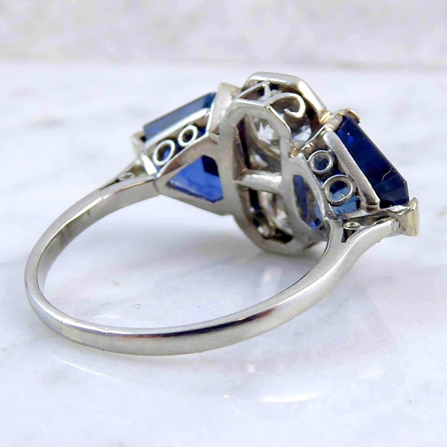 Women's or Men's Art Deco 4.0 Carat Sapphire, 1.13 Carat Diamond Ring