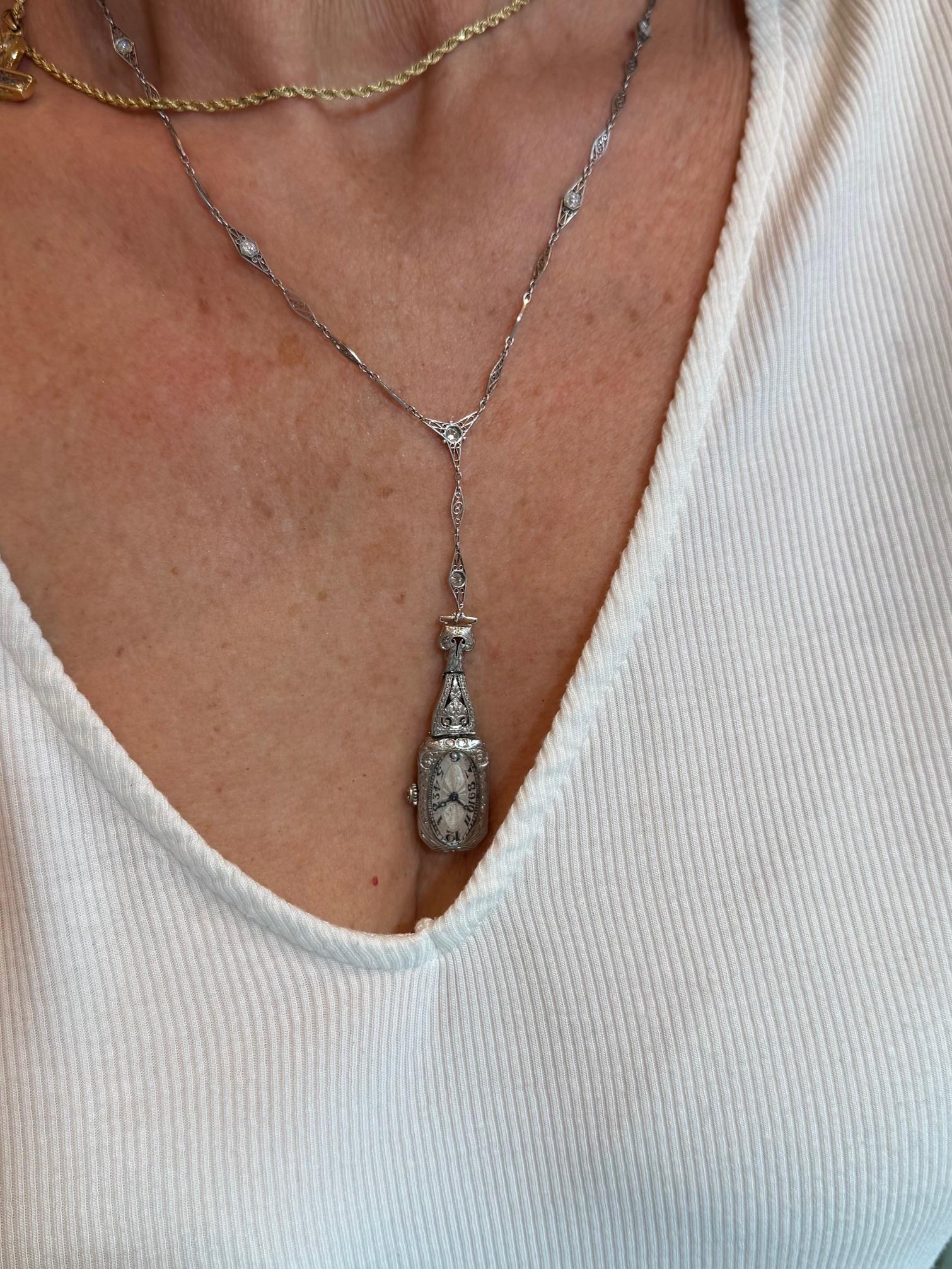Art Déco Art Deco 4.00 Carat Diamond Platinum Watch Pendant Collana Estate Jewelry in vendita