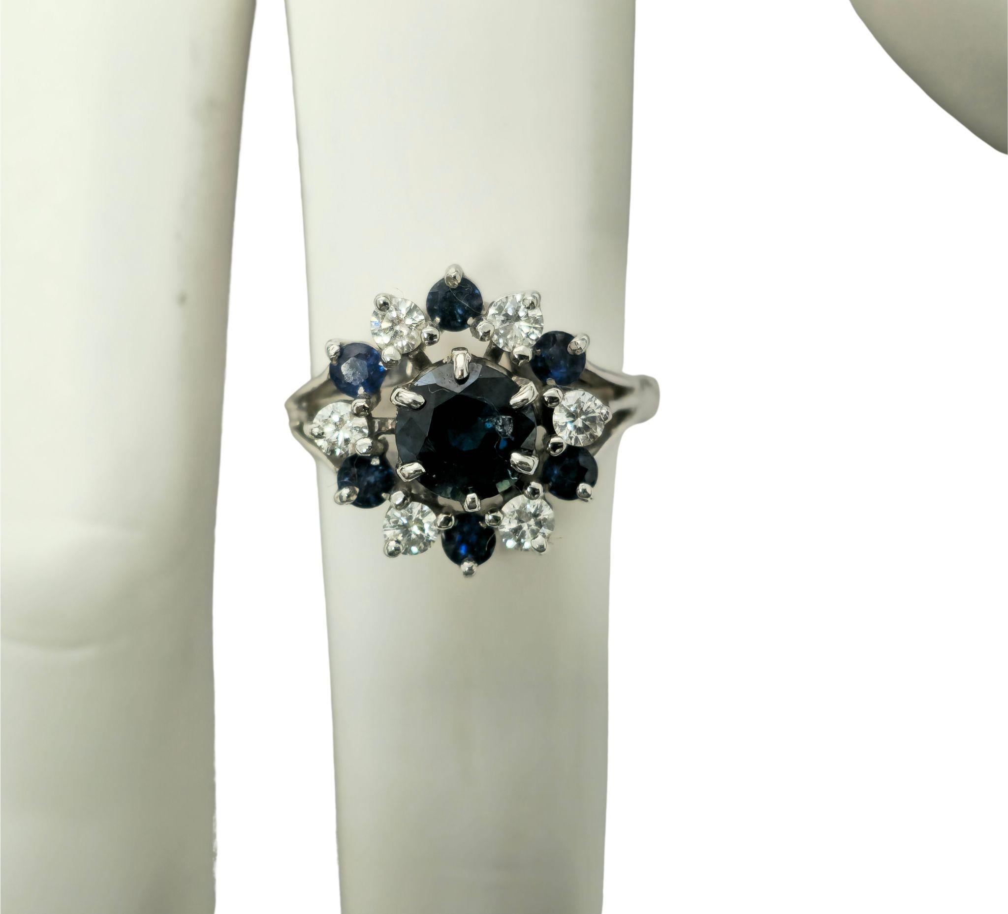 Art Deco 4.10 Carat Blue Sapphire Diamond Ring For Sale 1