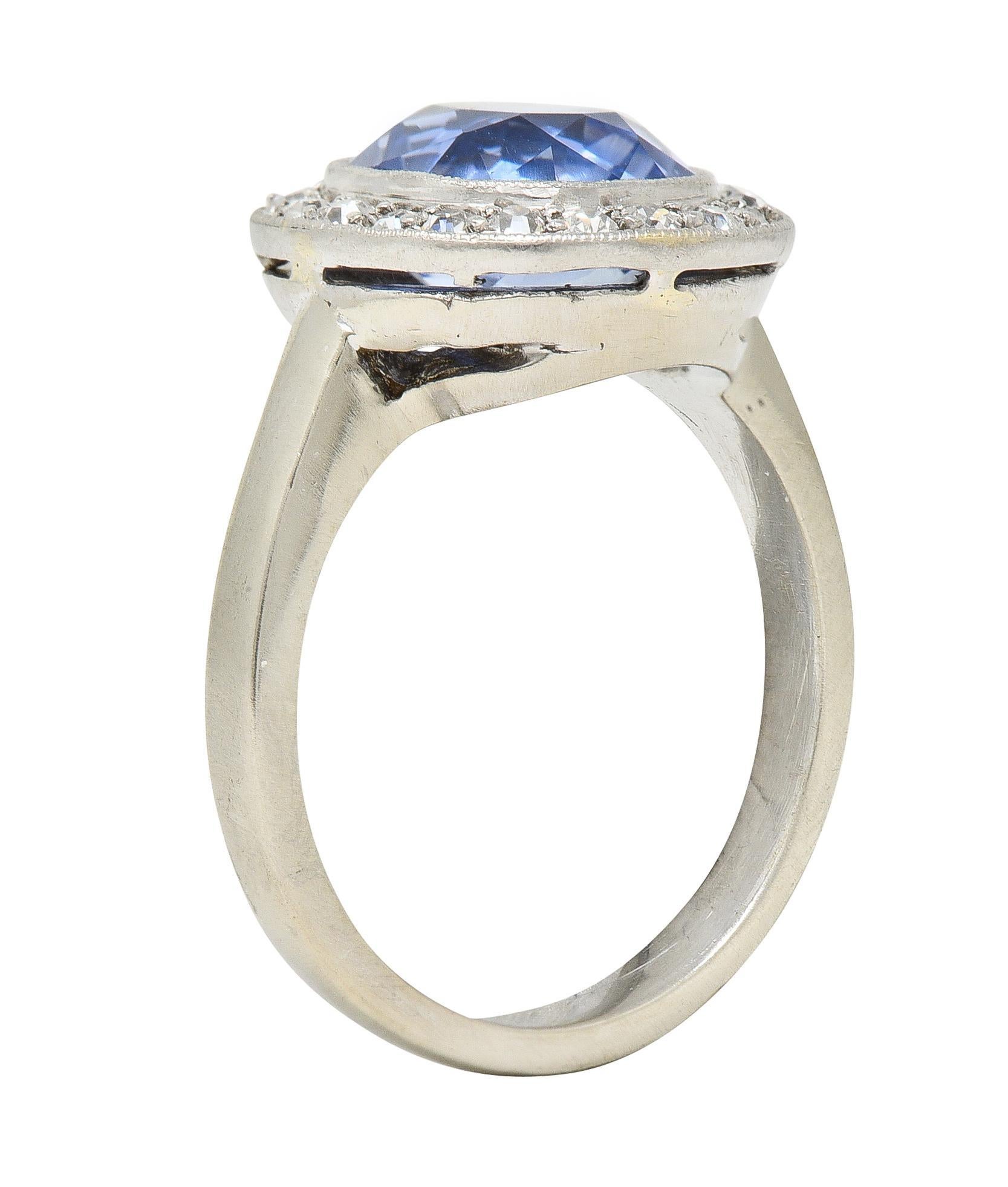 Art Decó 4.11 CTW Sin Calor Zafiro de Ceilán Diamante Oro 14 Kilates Anillo Halo GIA en venta 5
