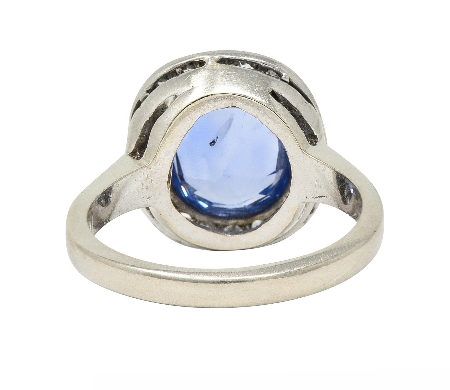 Art Decó 4.11 CTW Sin Calor Zafiro de Ceilán Diamante Oro 14 Kilates Anillo Halo GIA en Excelente estado para la venta en Philadelphia, PA