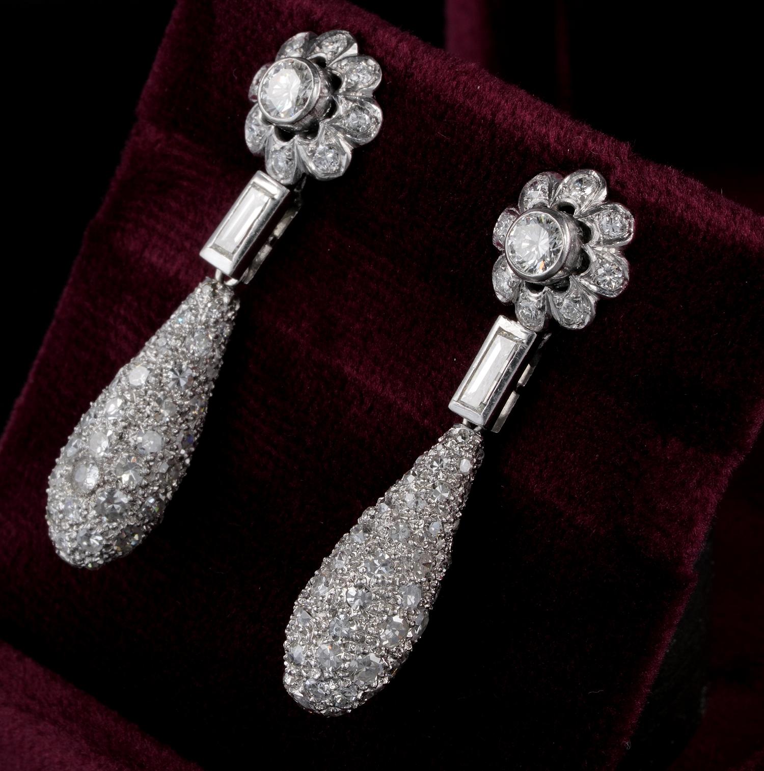Art Deco 4.20 Ct Diamond Platinum Floret Drop earrings For Sale 1